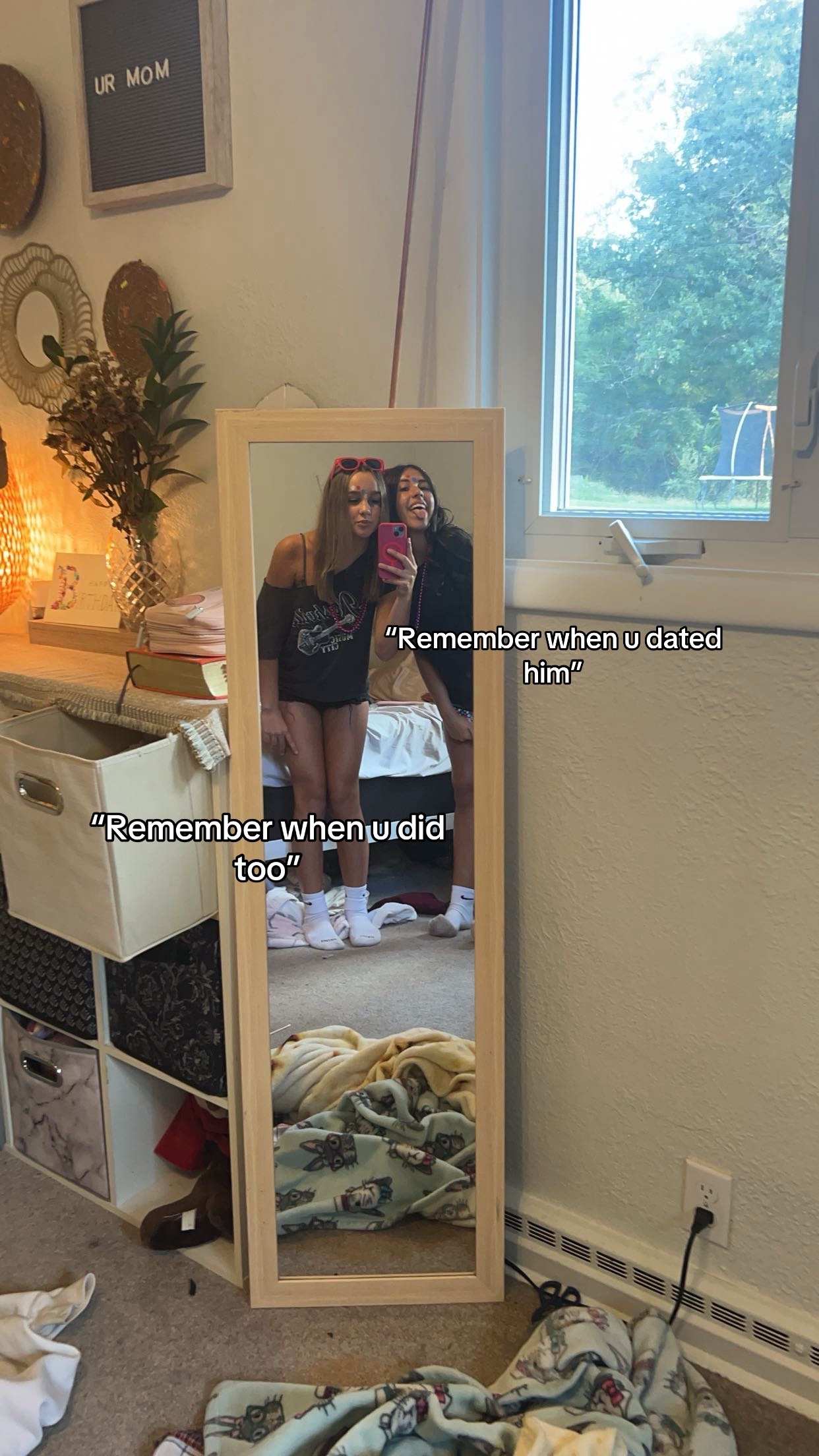 @???