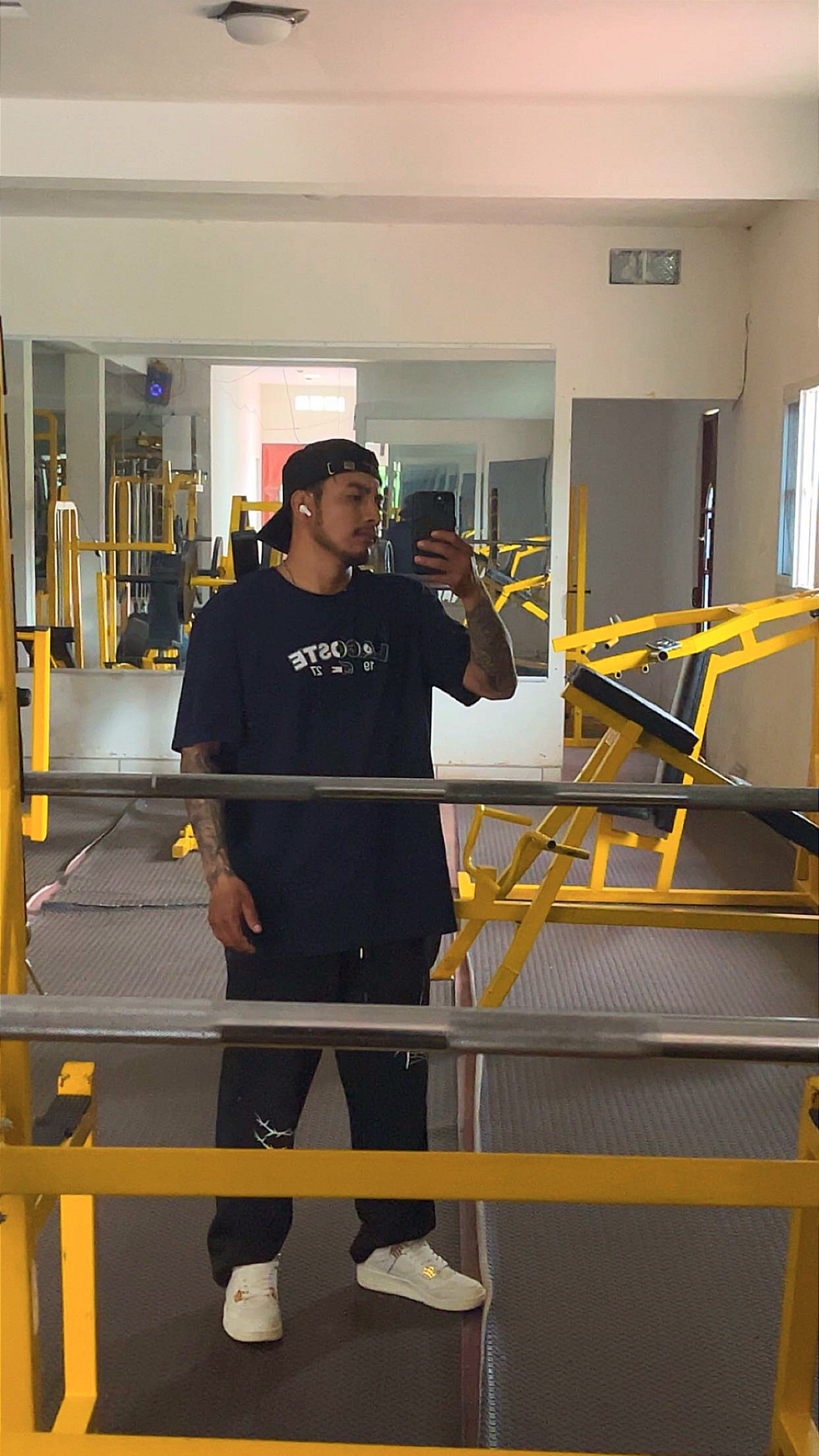@Anibal 🇬🇹💪💵🛢️