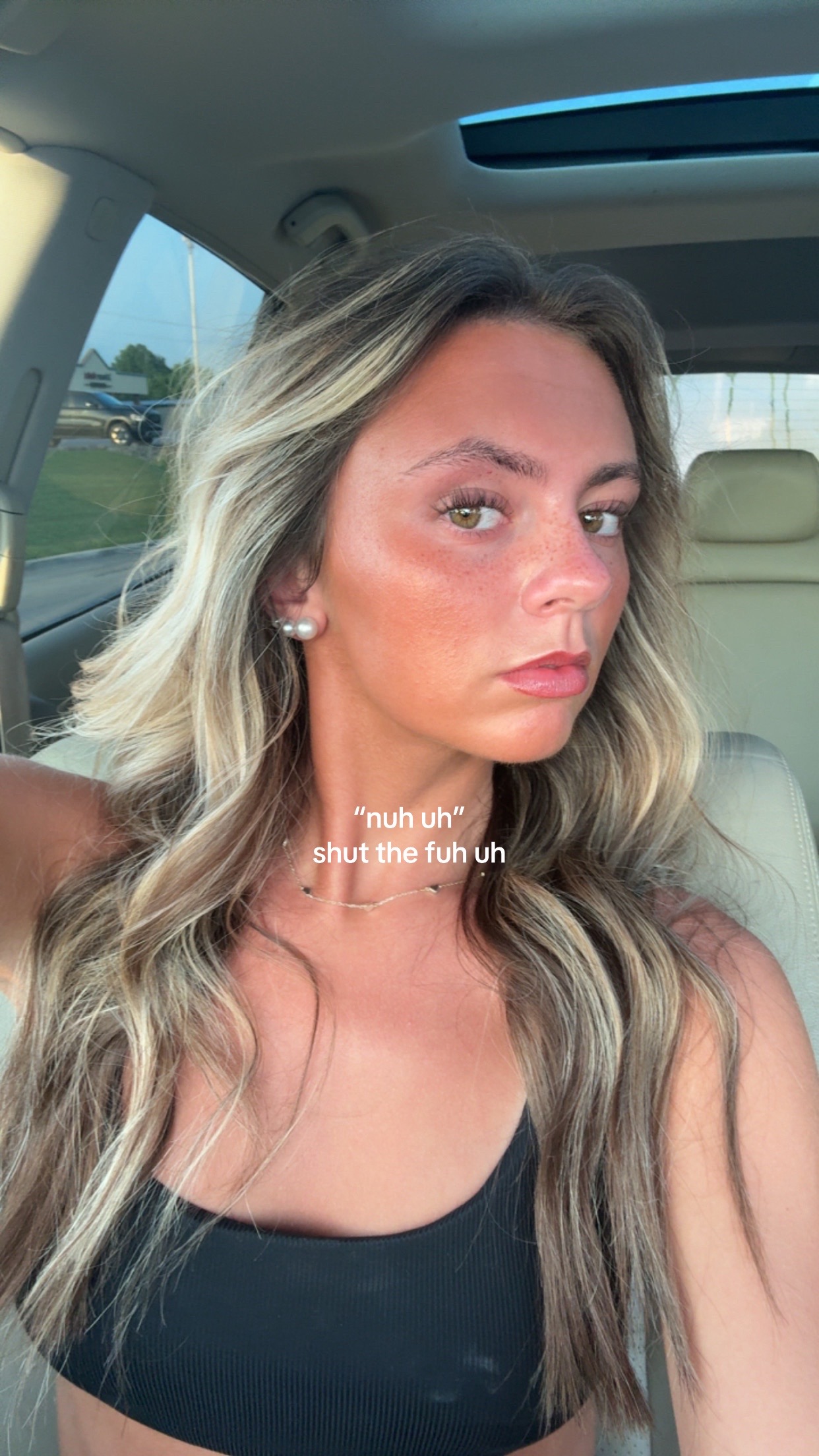 @AVA