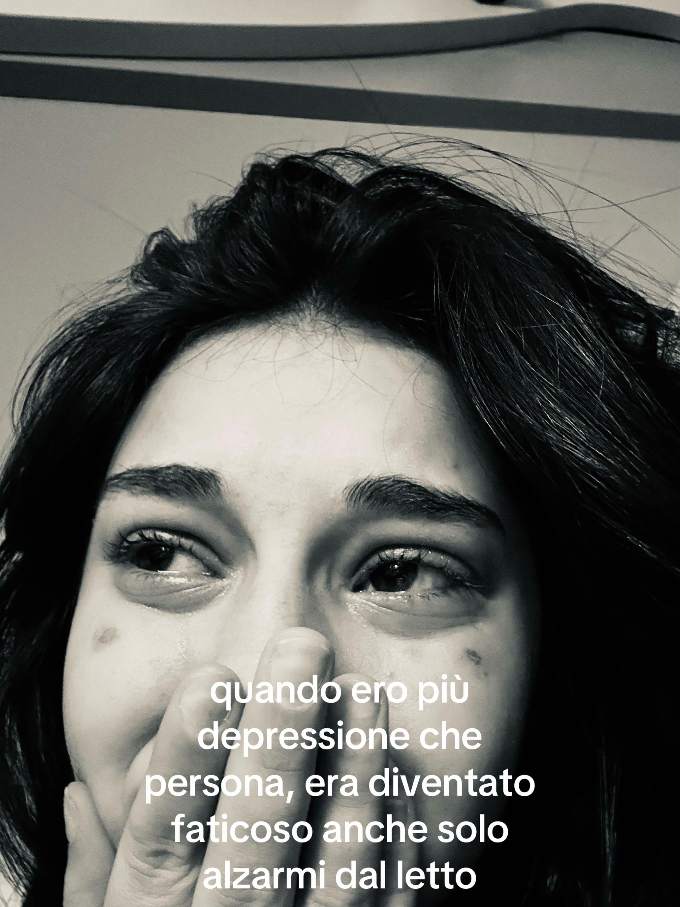 @sono solo depressa btw🫰🏻