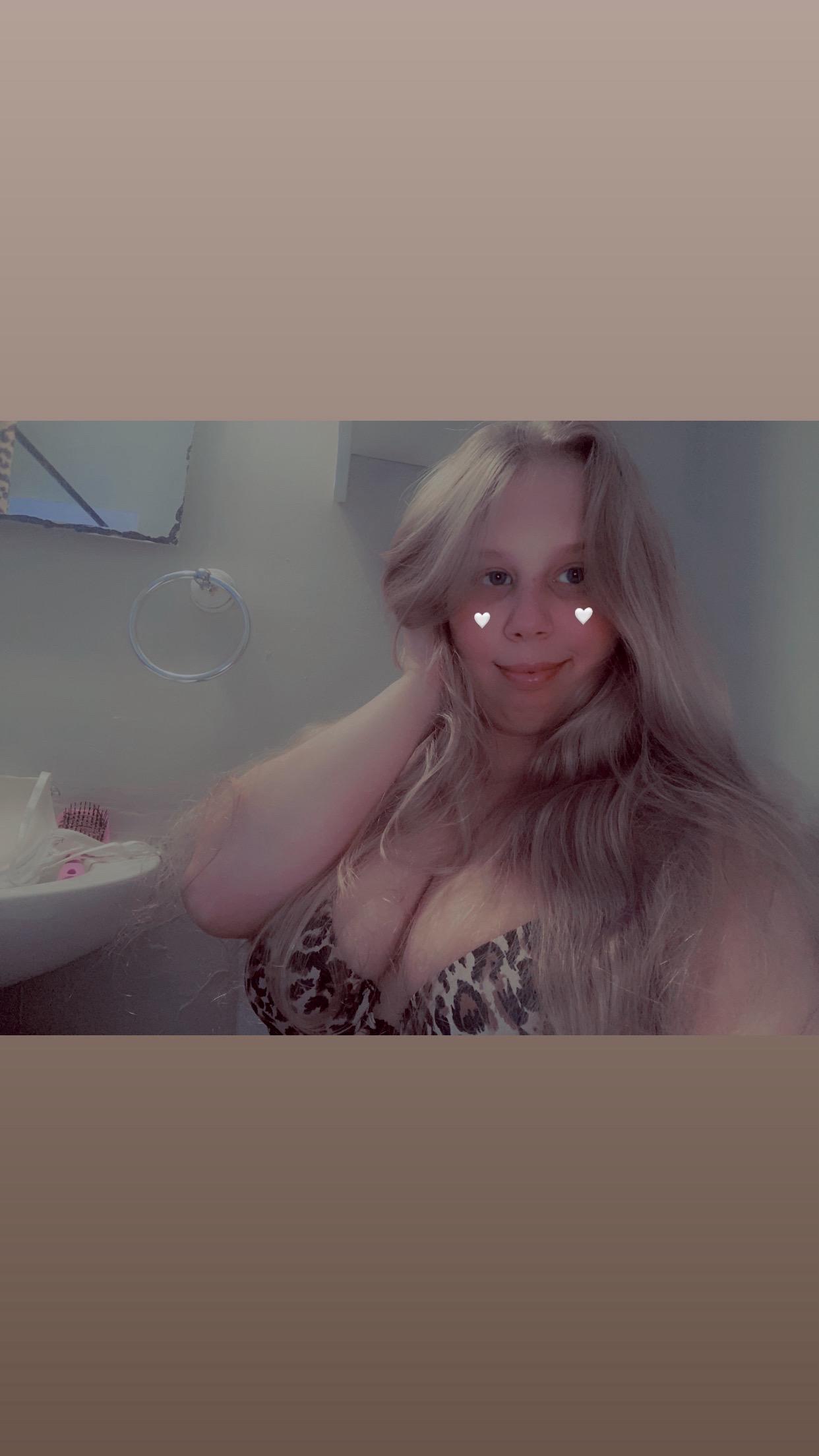@BunnyyXoo🤍💋🐇