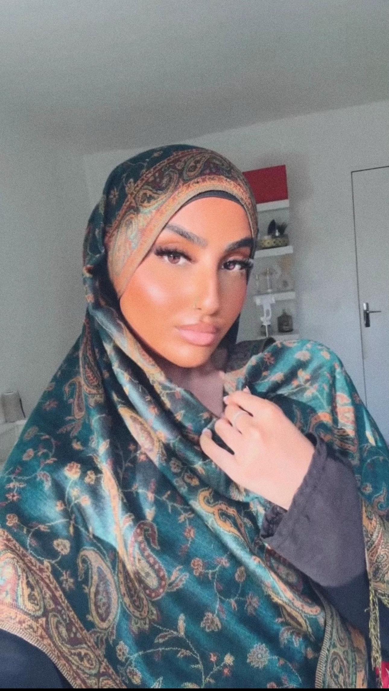 @Amira✨