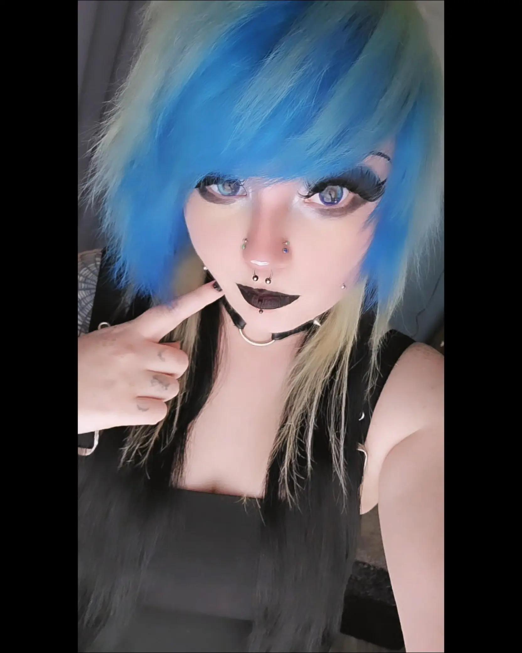 @Graveyardbabe1031