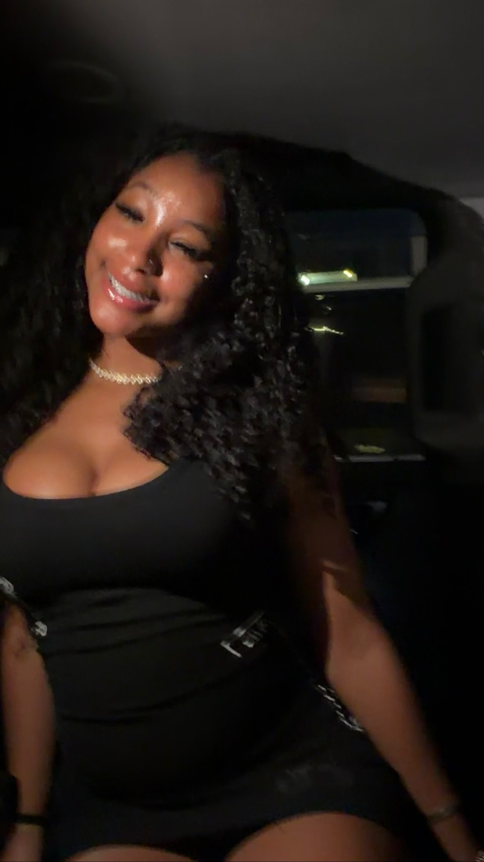 @whosmayabae