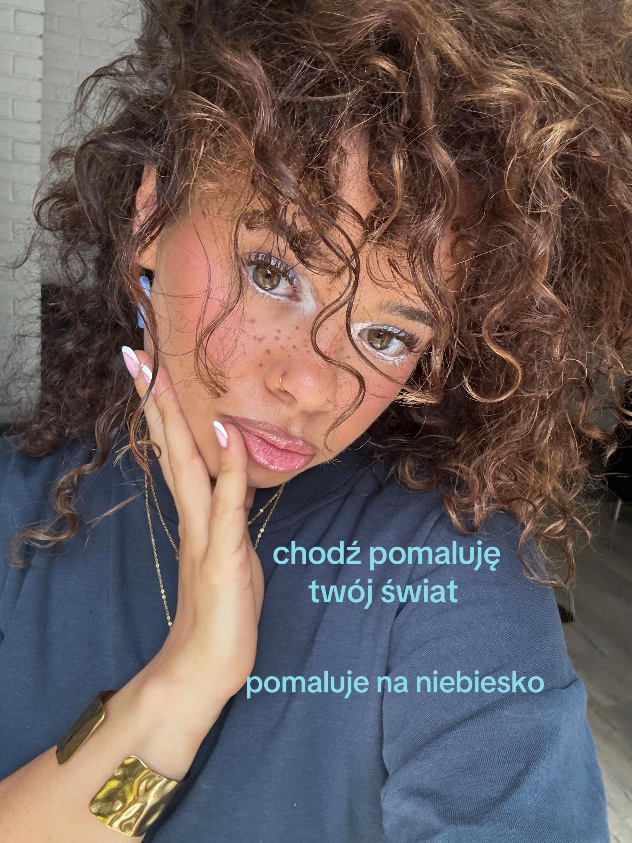 @CURLYBROWNIE• hair, GRWM •