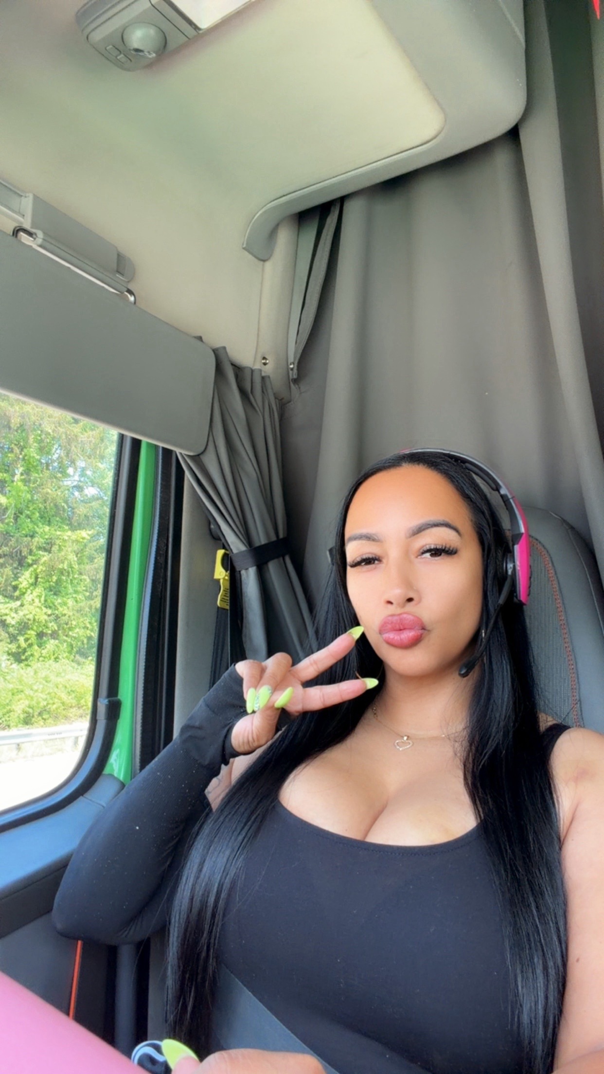 @Shuladiiaz