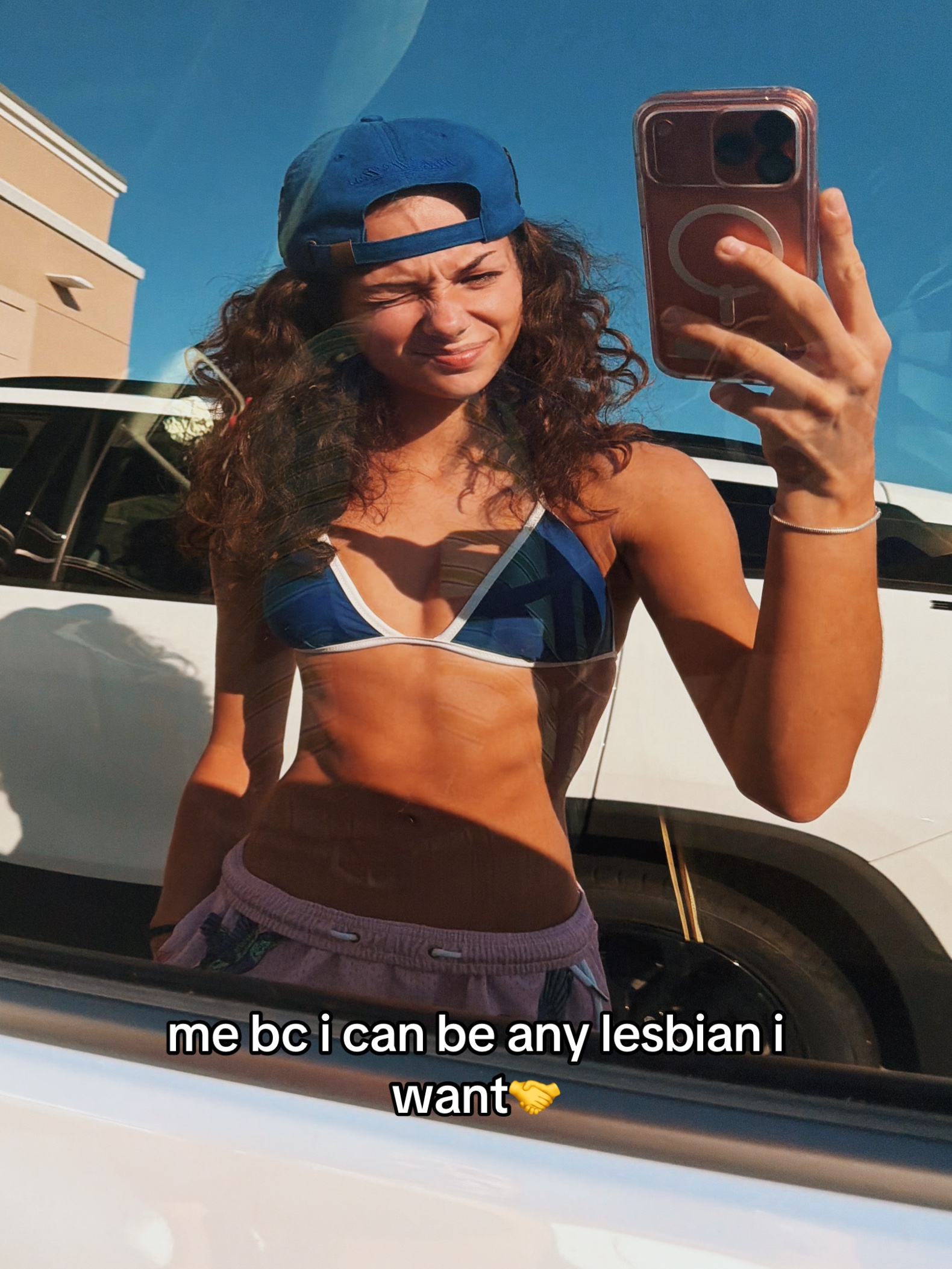 @chrissy