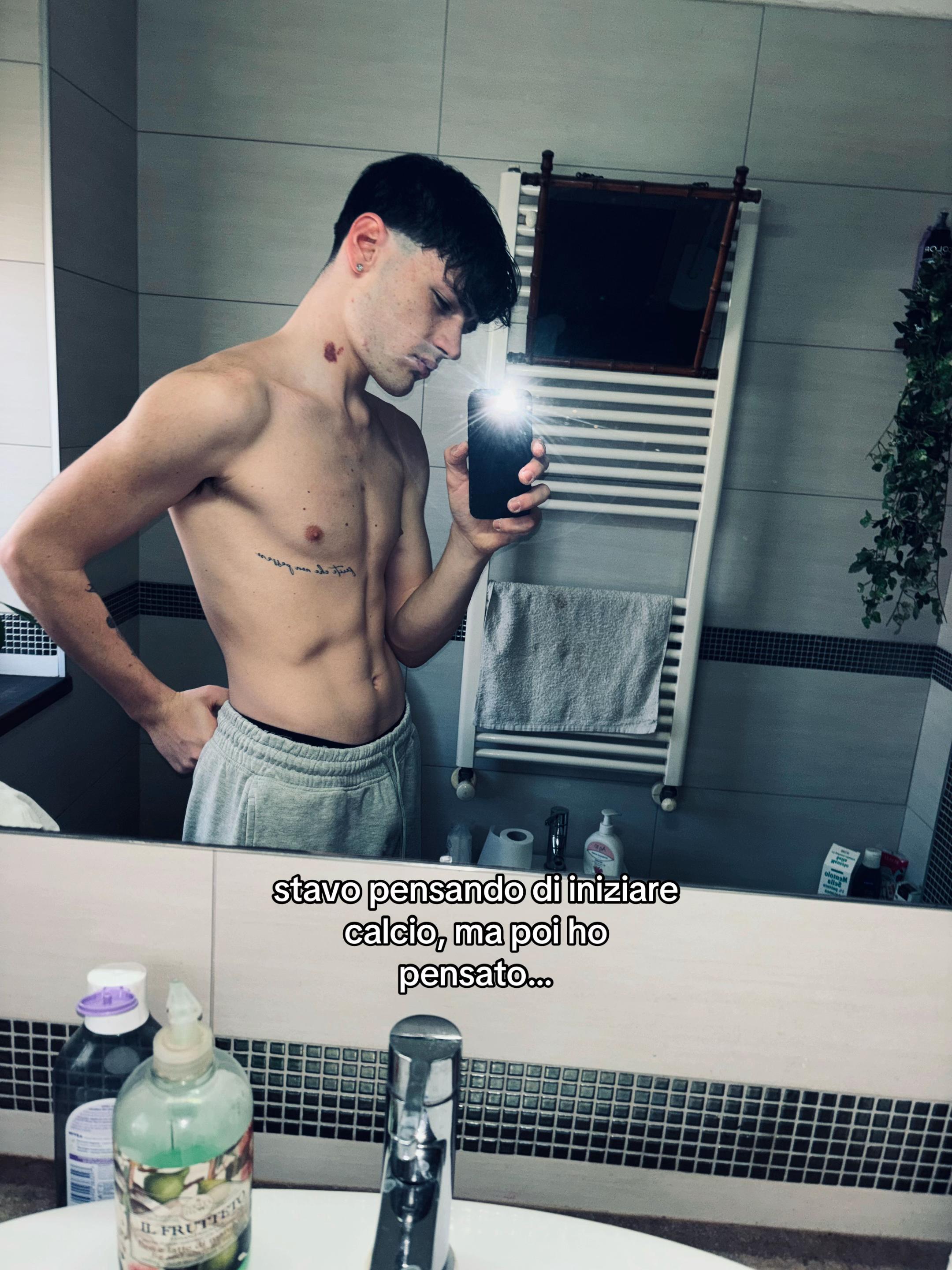 @👑