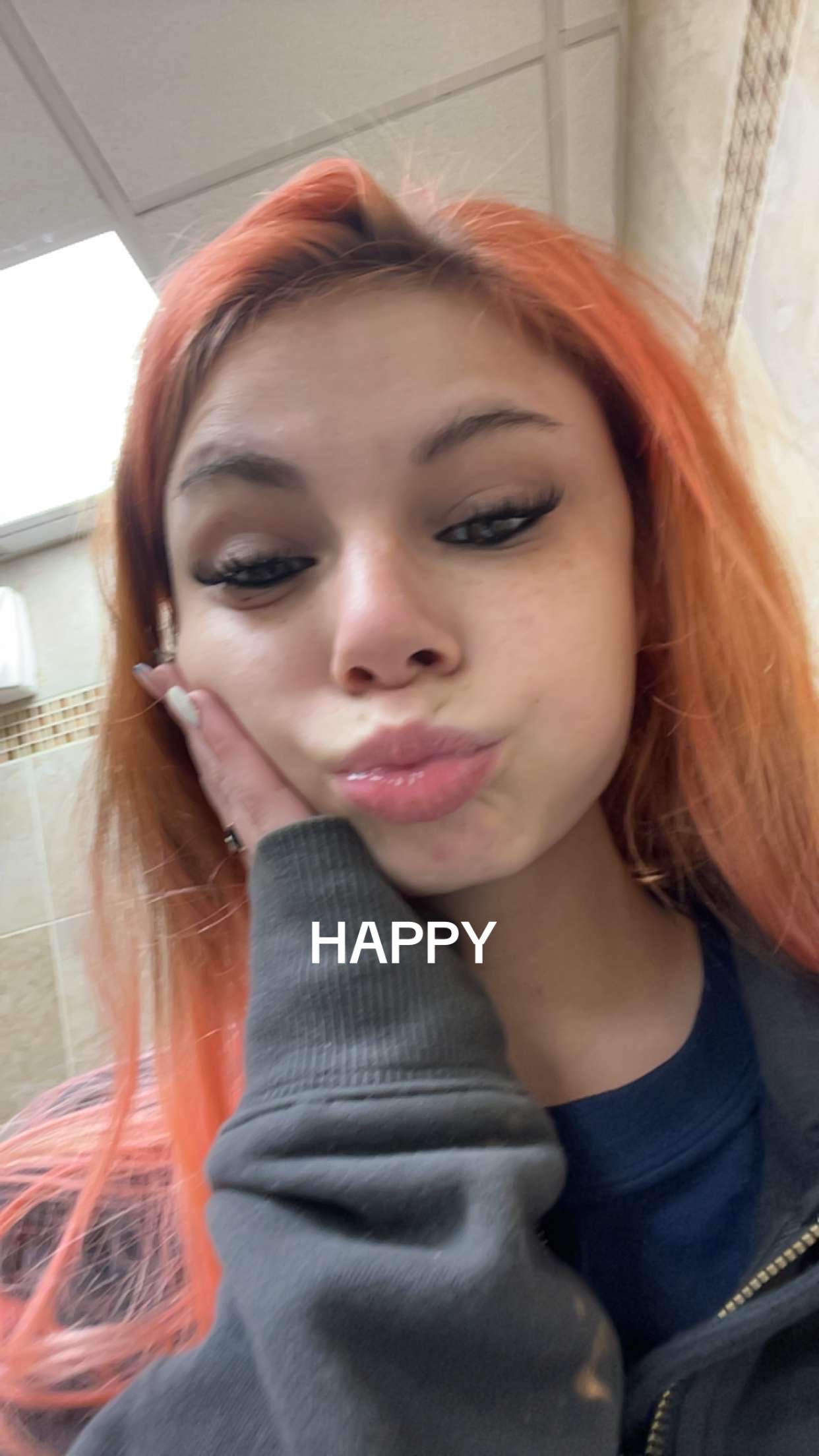 @ÁJ