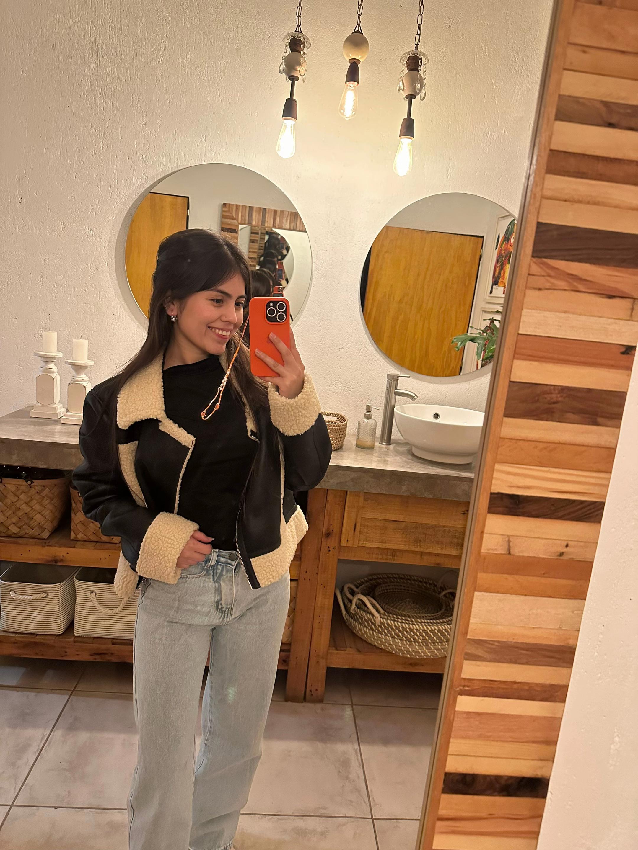 @yamiladiaz3095