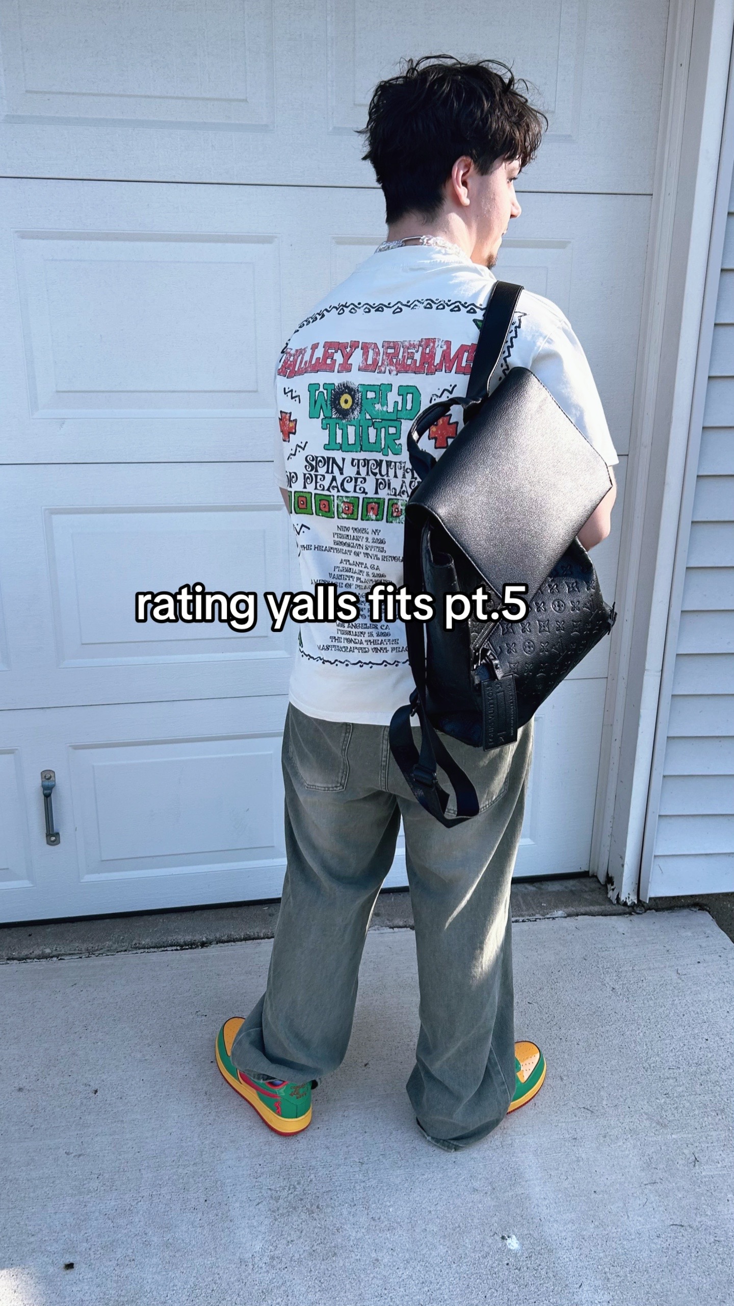 @Tray