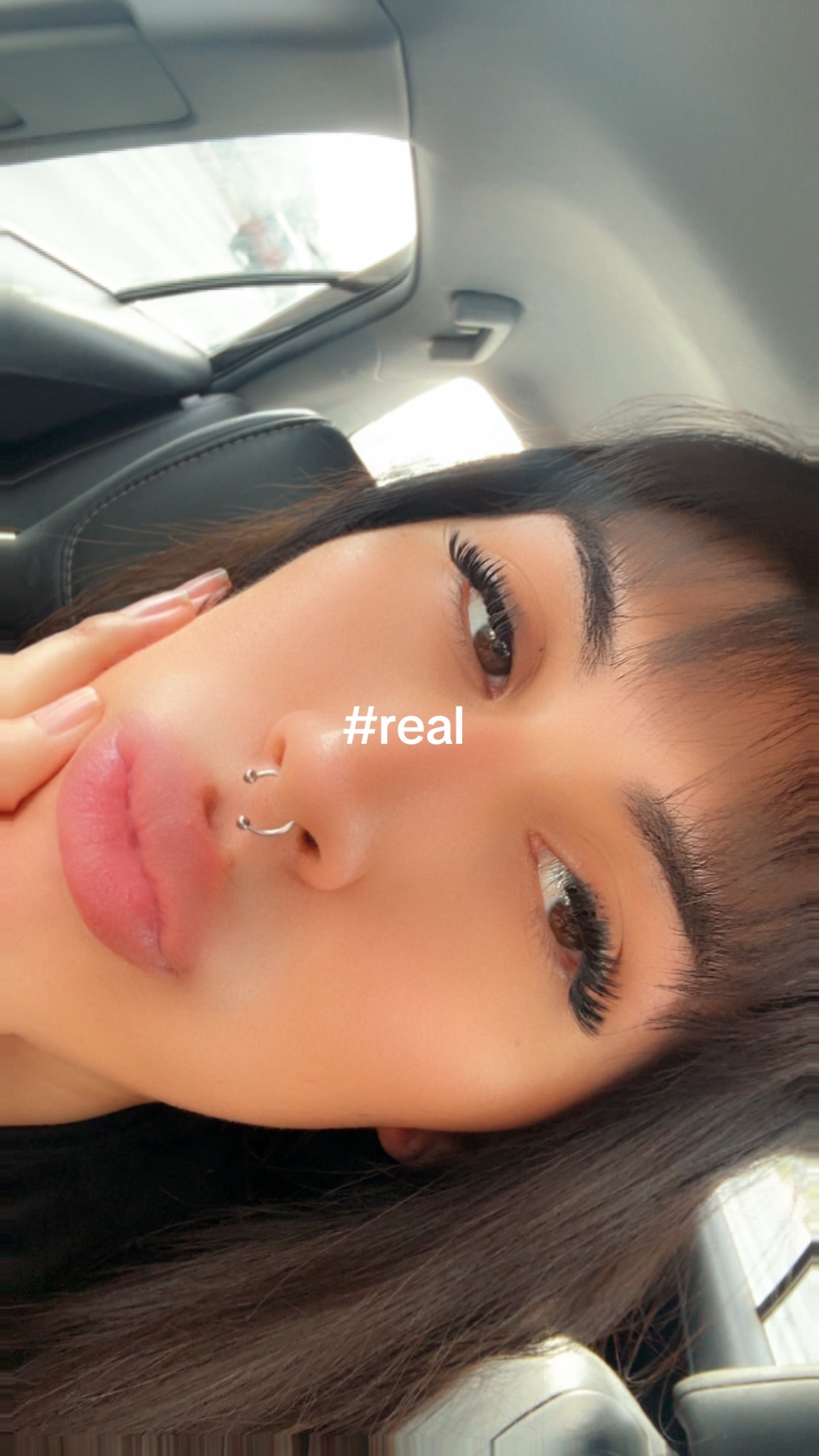 @Bella