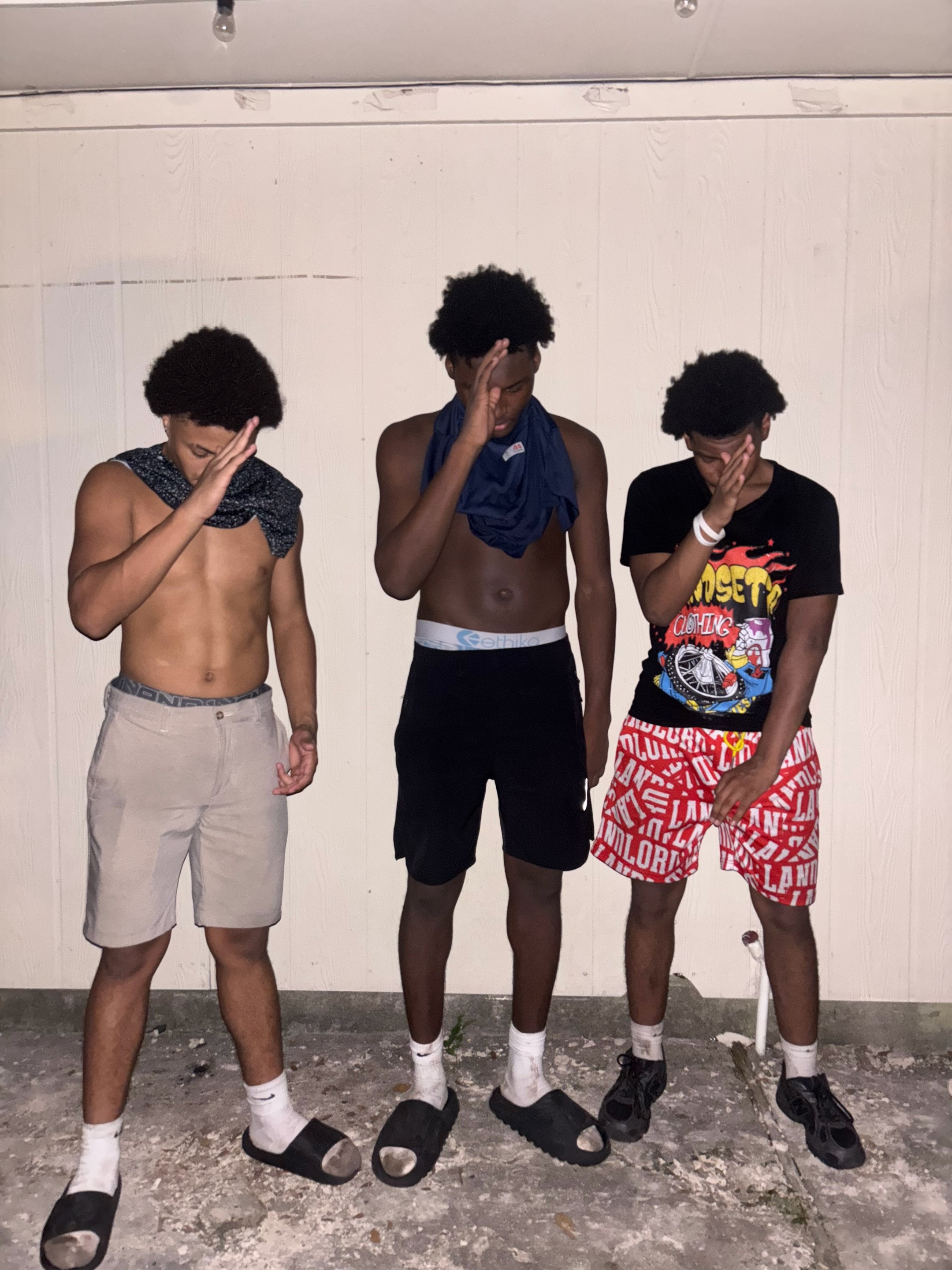 @Zo