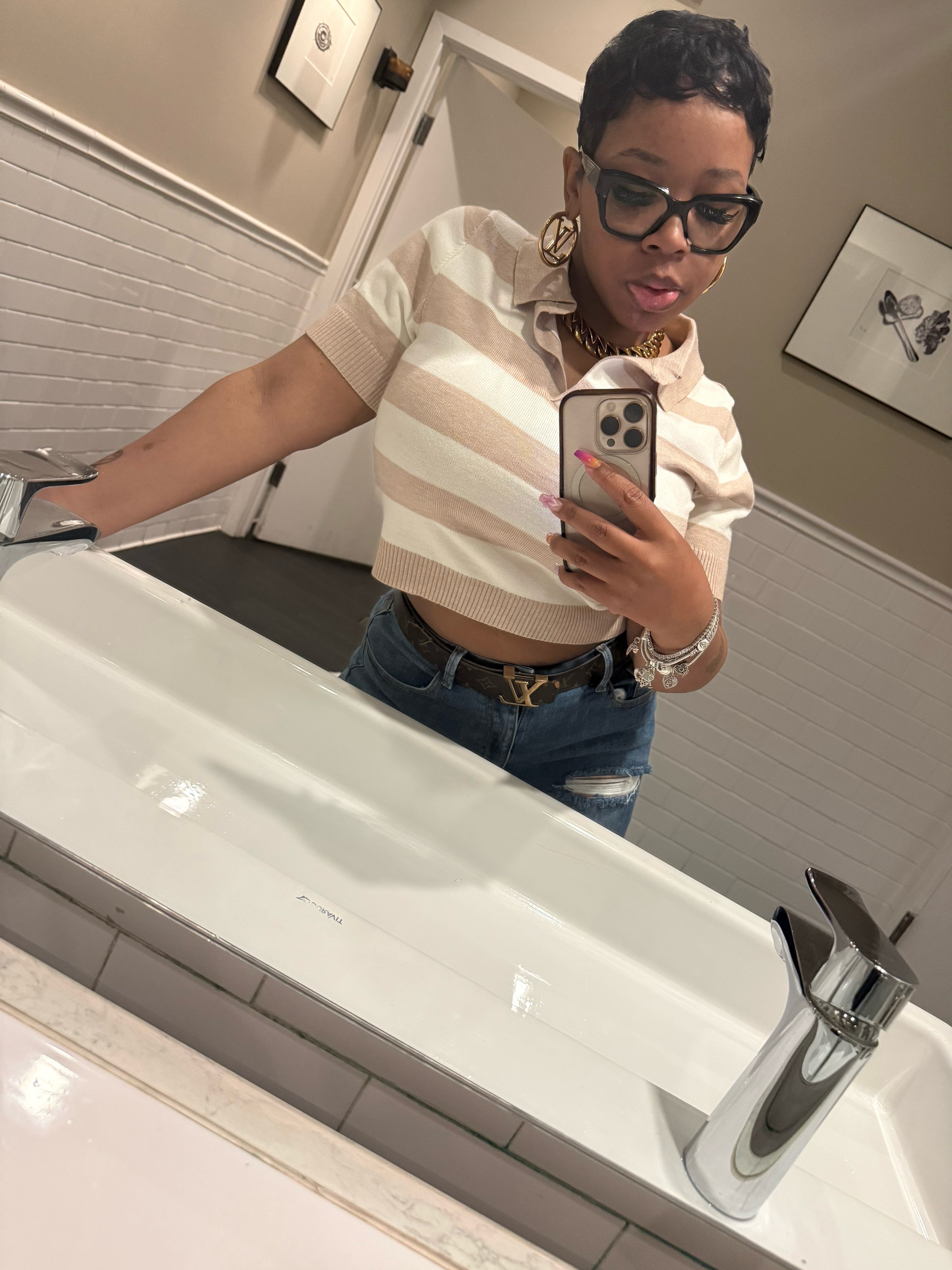 @Jaee.V