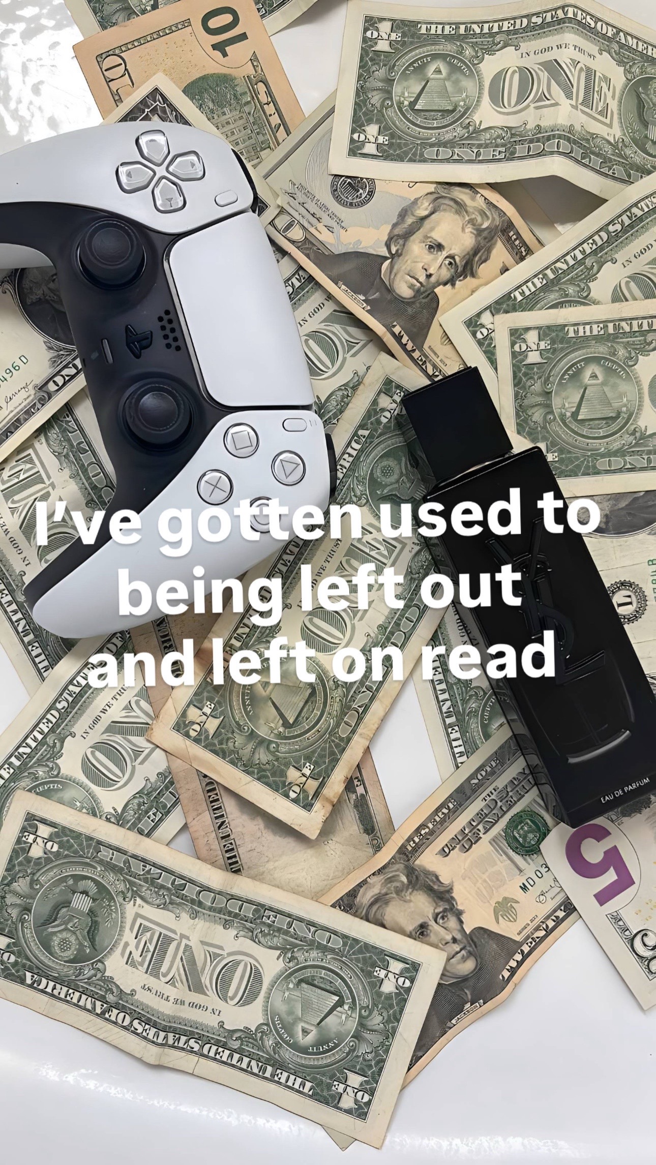 @⃟