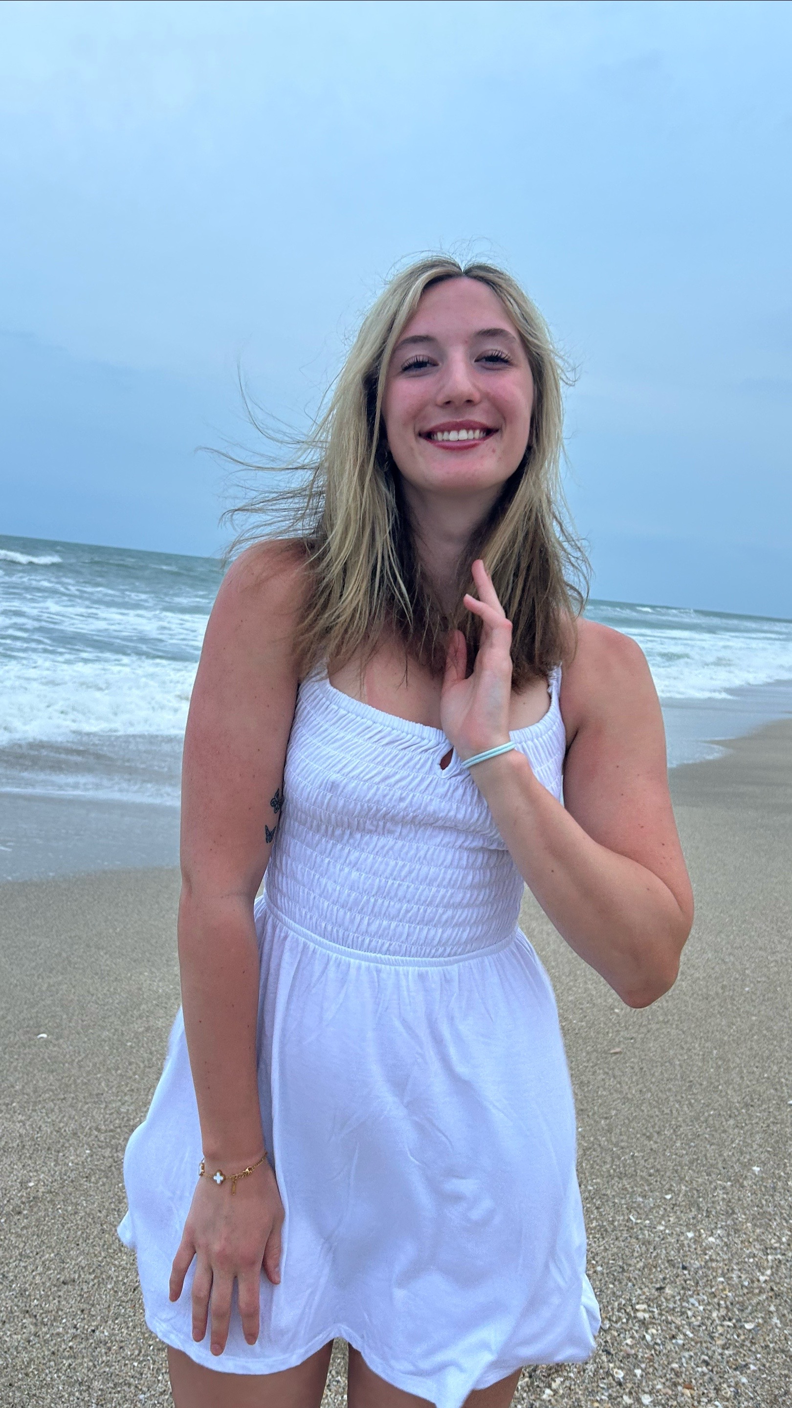 @AVERY HANSELMAN•FITNESS COACH