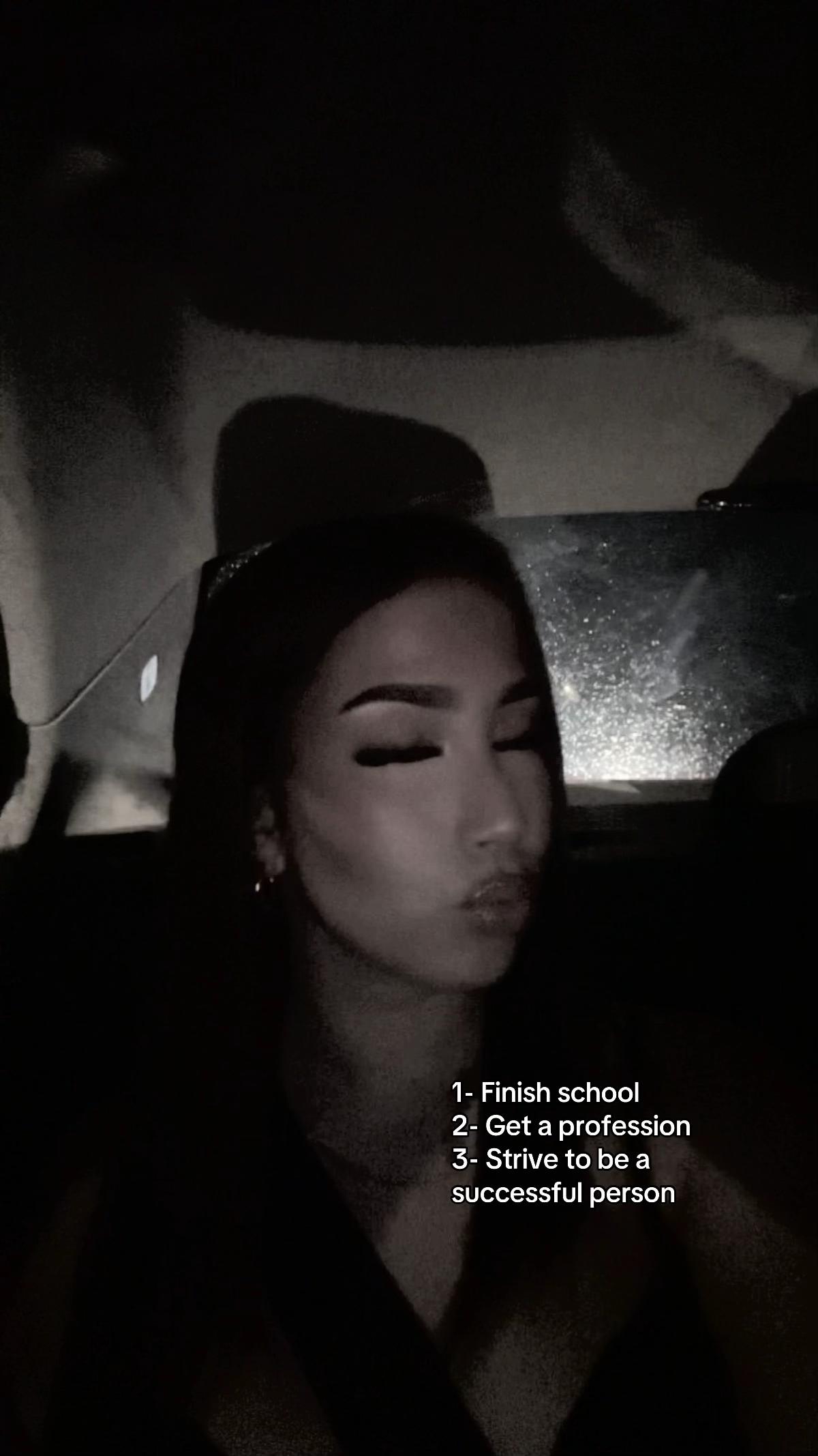 @𝐑𝐢𝐫𝐢𝟎𝟒𝟔🫆