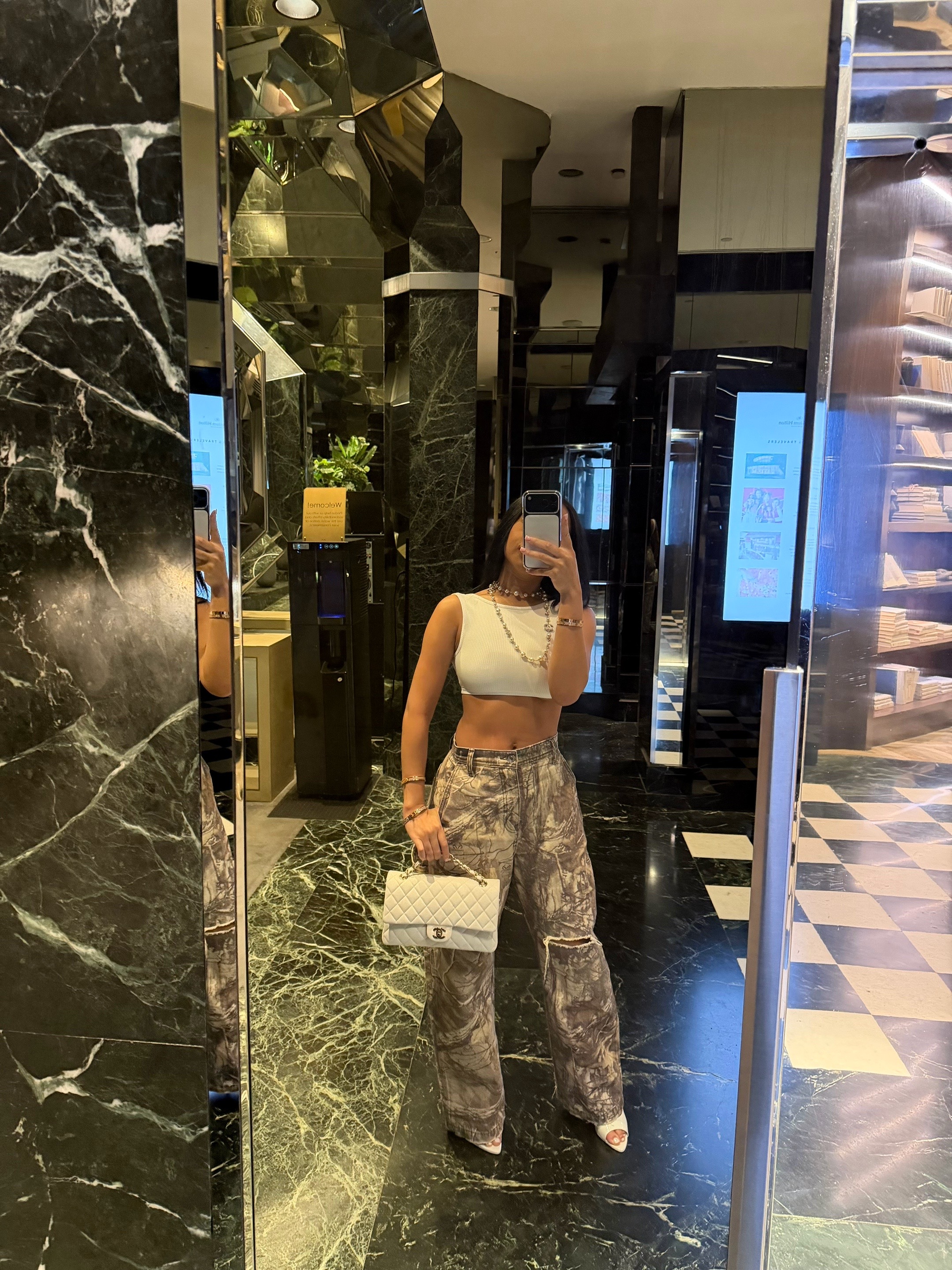 @channellelaurenn