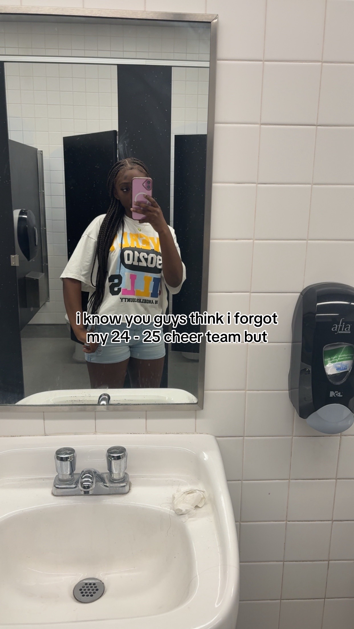 @🫶🏾
