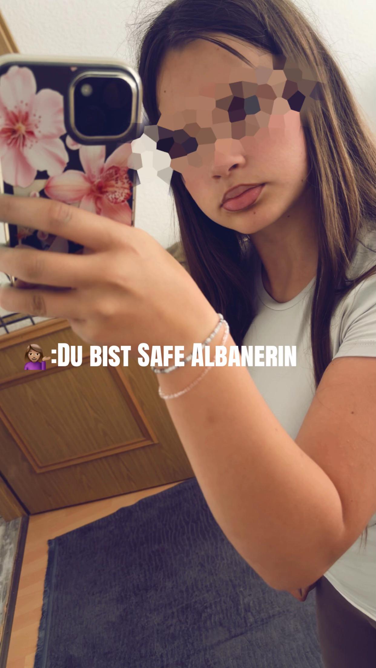 @⚜️