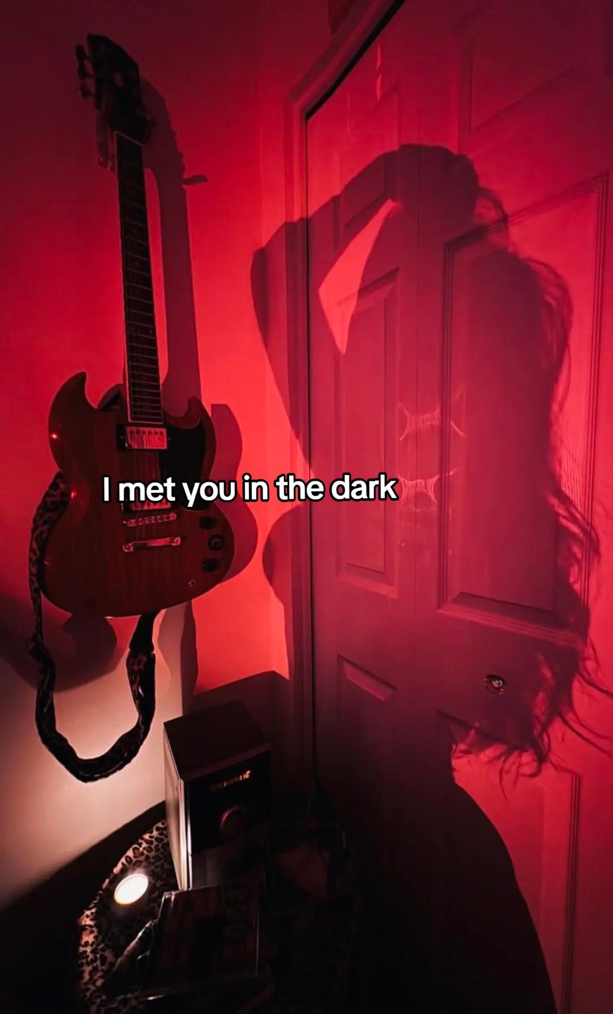 @ᛚᛆᚢᚱᛆ🖤 (Taylor's Version)