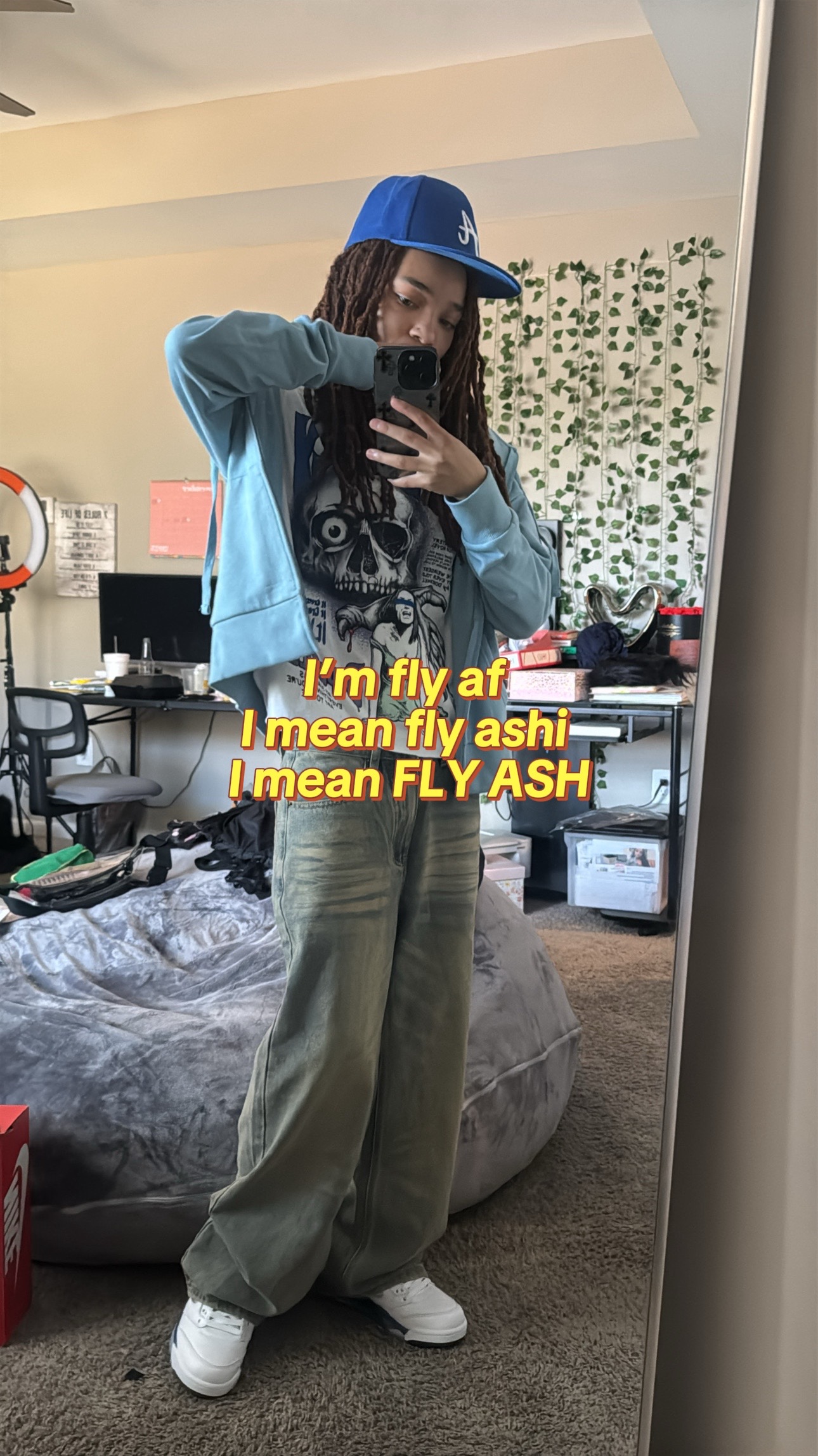 @Brooke 👩🏼&zwj;🎤