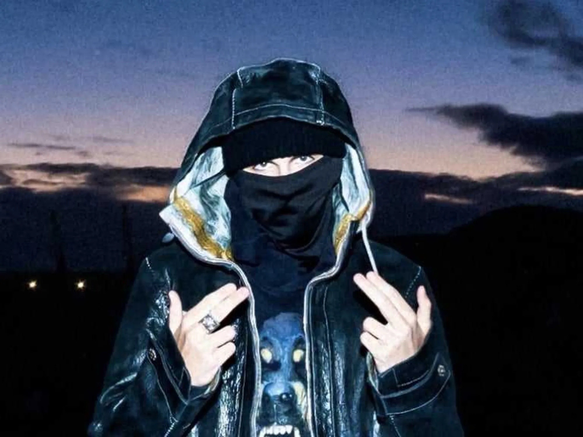 @bladee