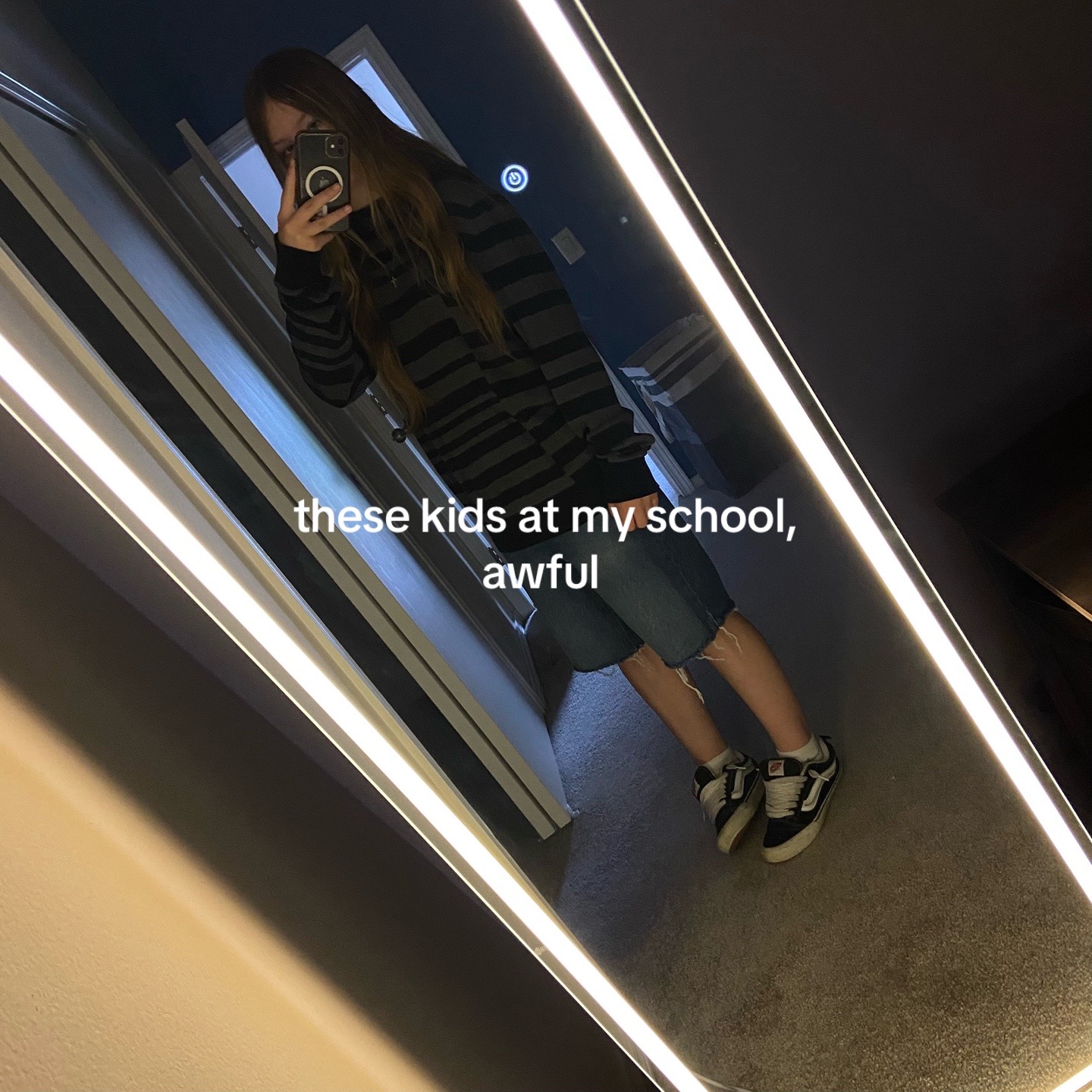 @𝓛