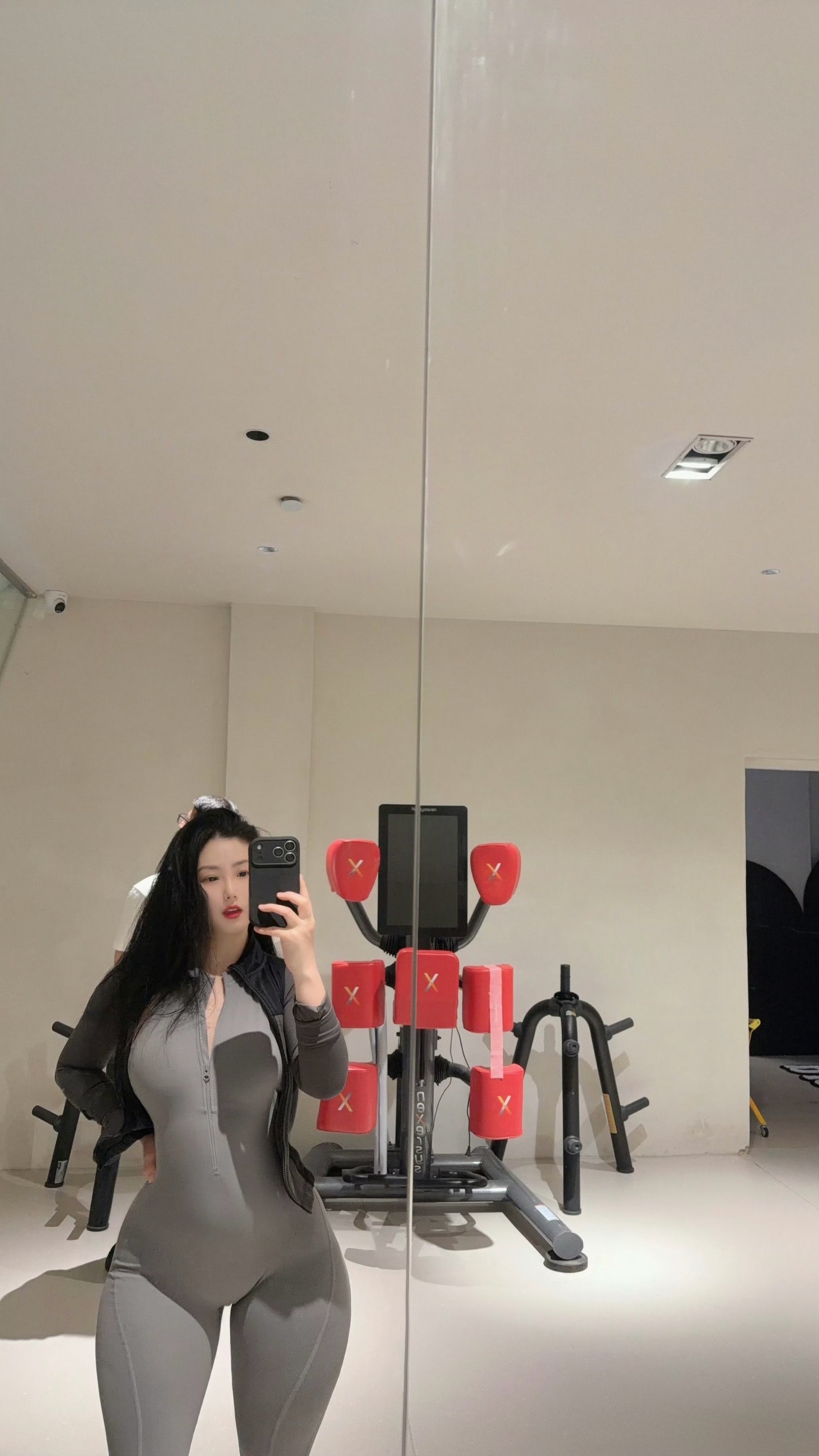 @QiaoniuArchive