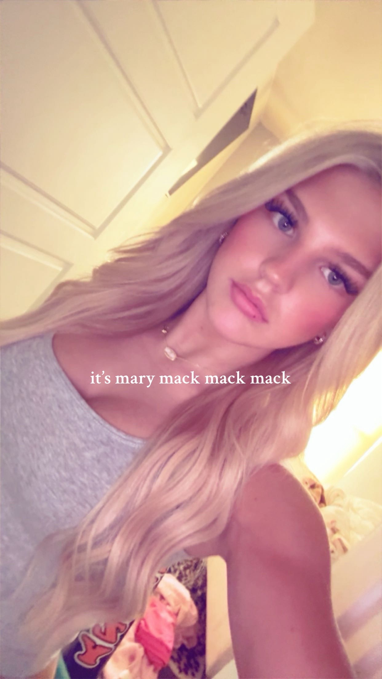 @lizzyyy