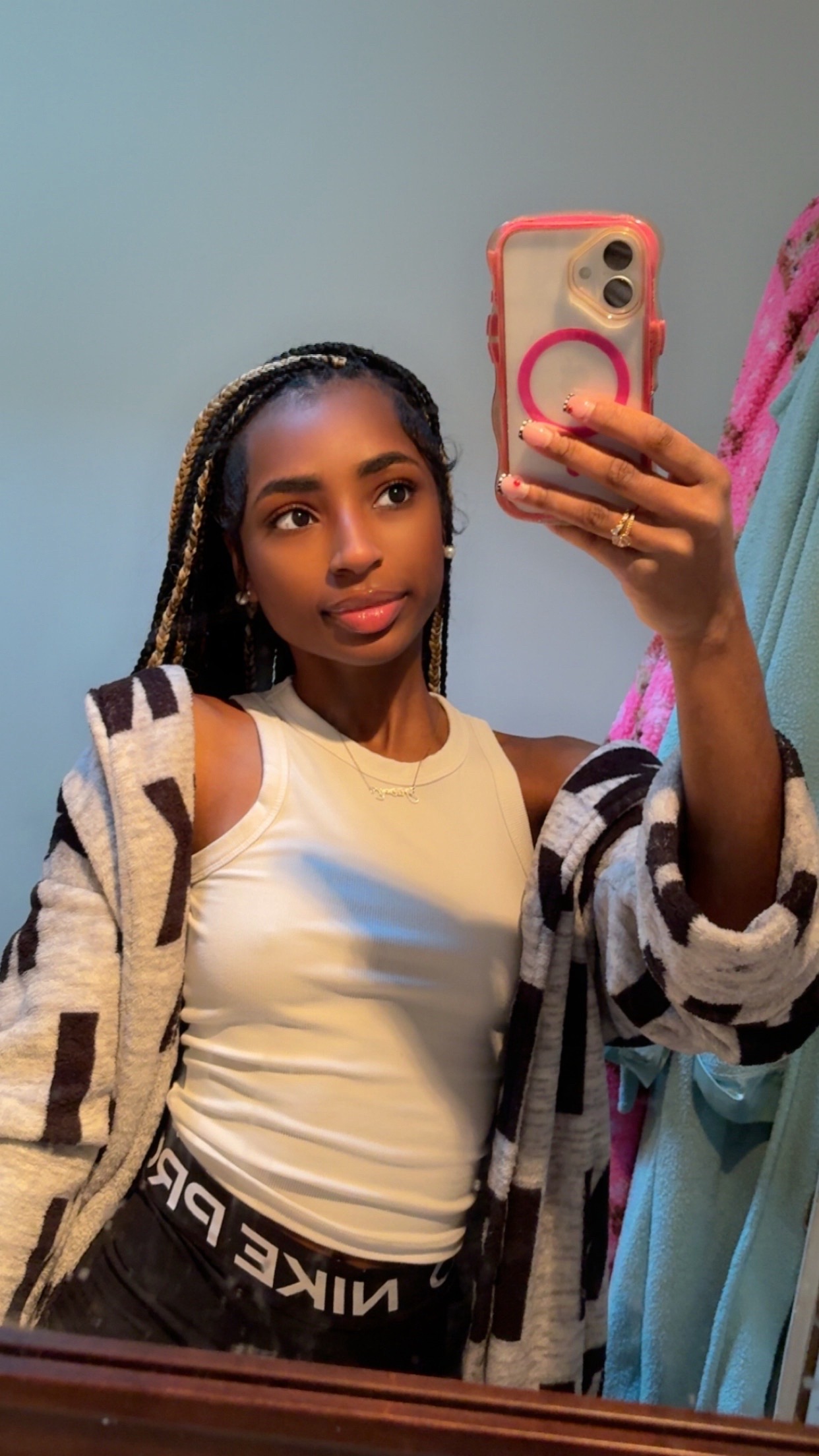 @iyanaamonett