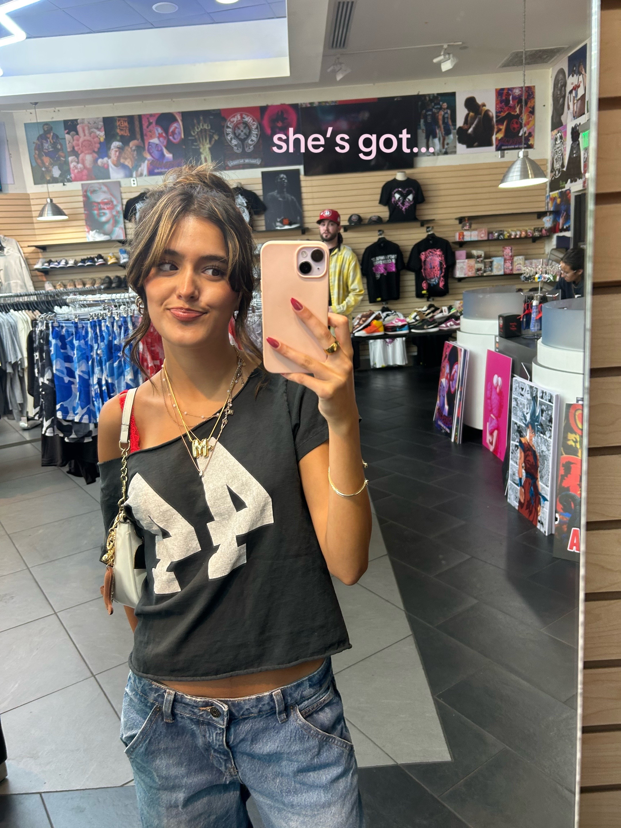 @miaviannee