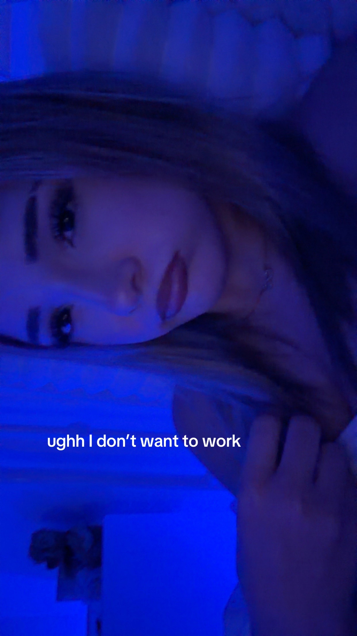 @evii 🥂🤍🧸