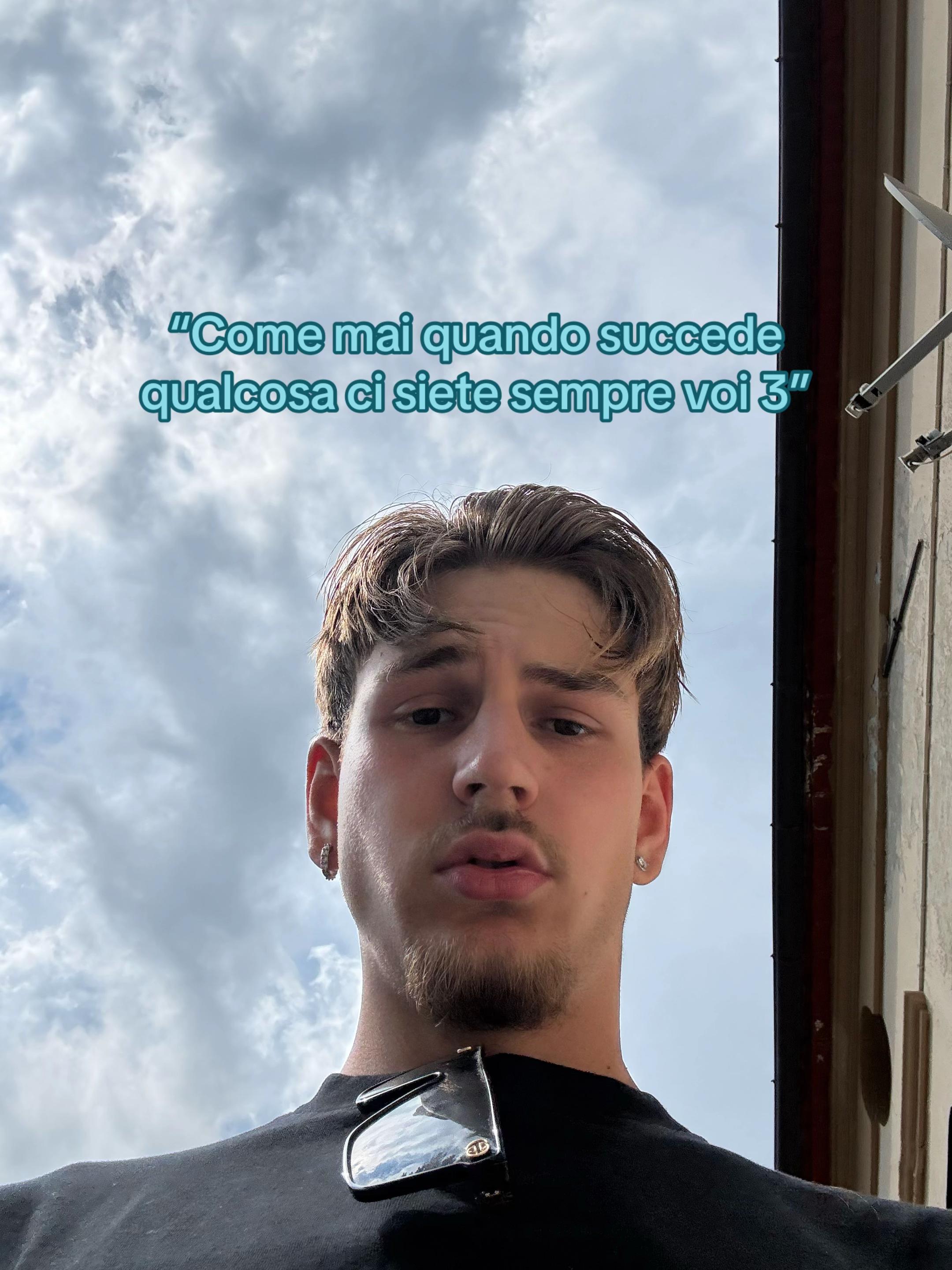@🤴🏻