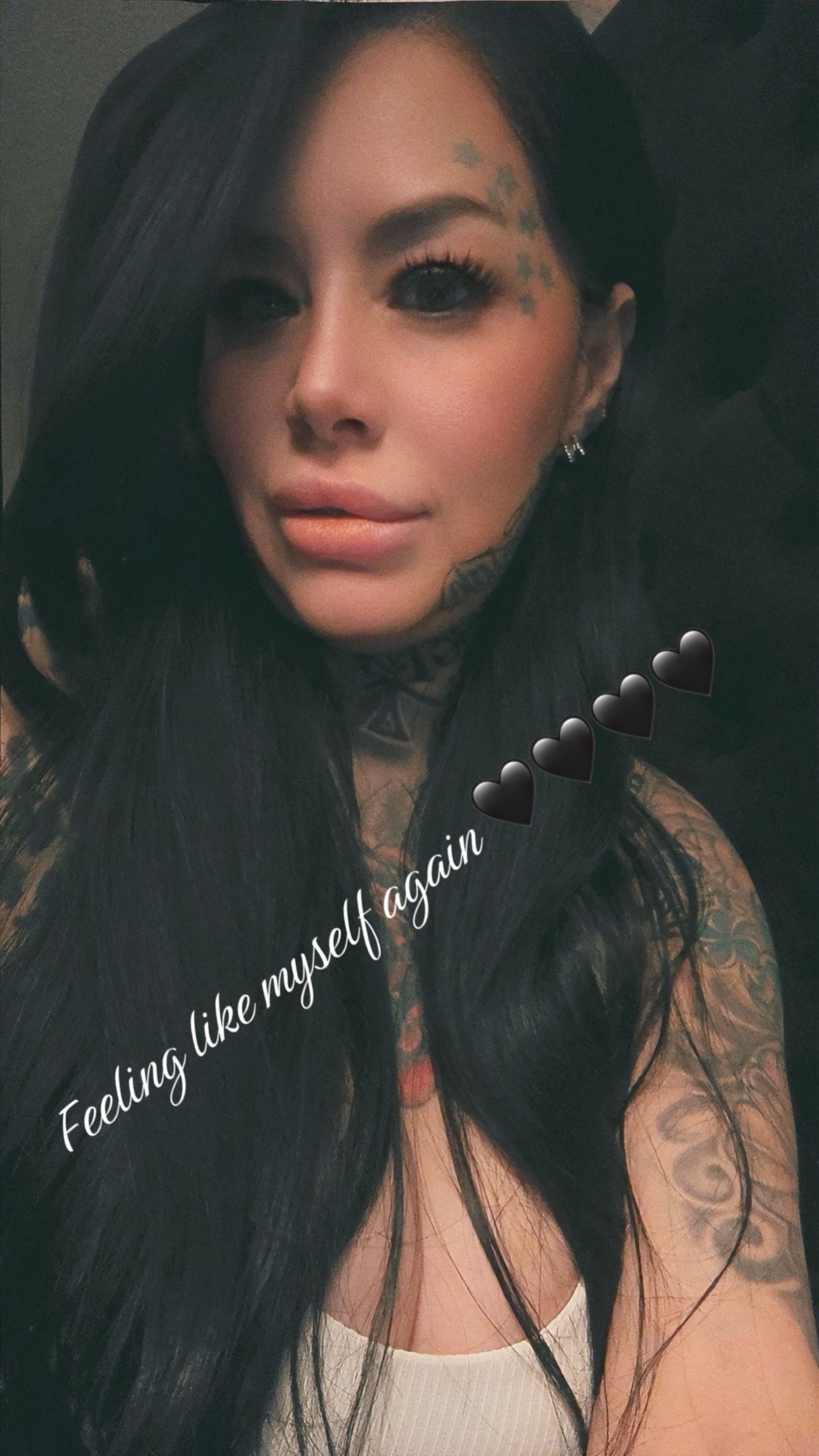 @2prettyniniluv
