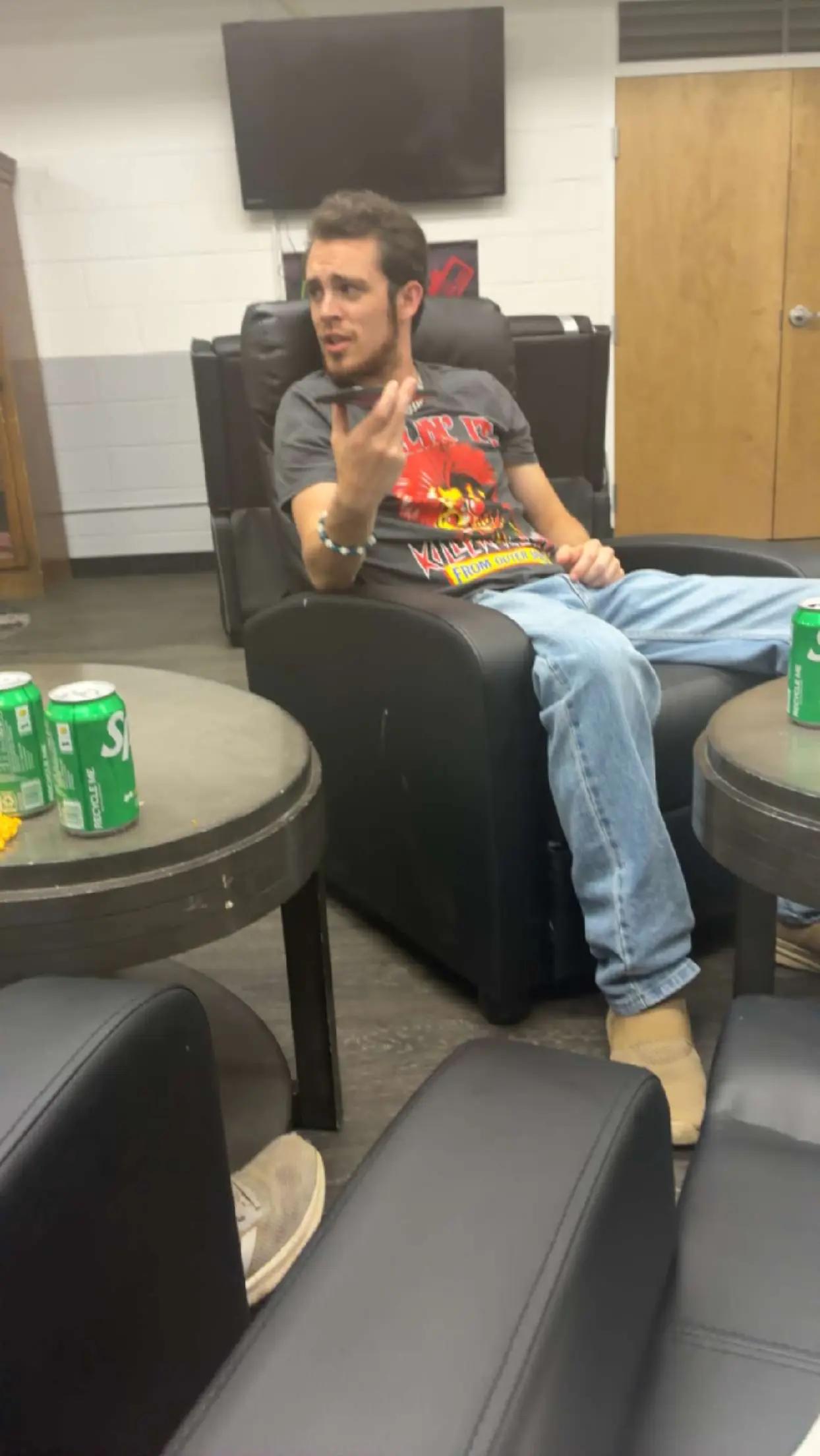 @adamrobertson052