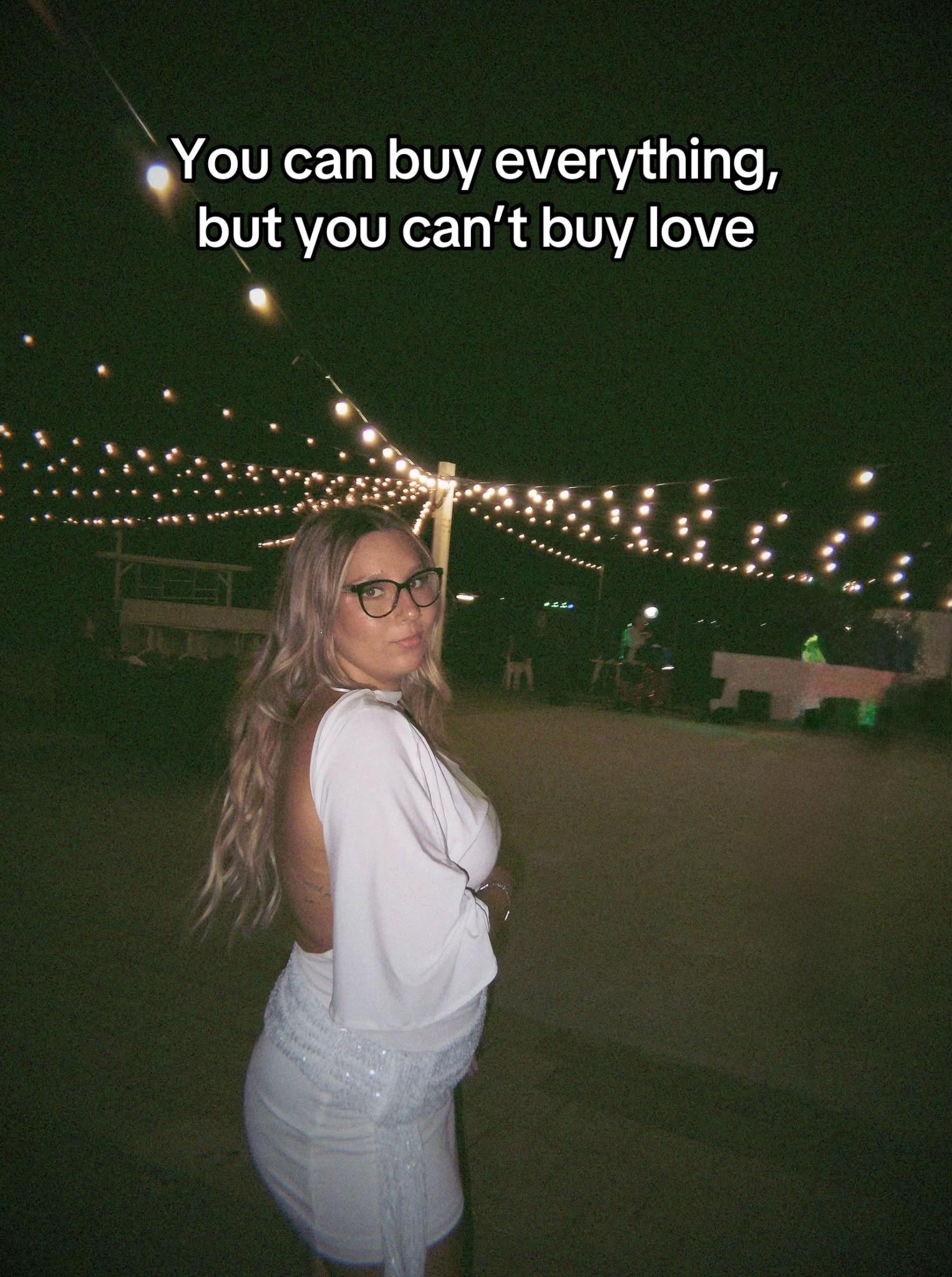 @Rebecca🪐