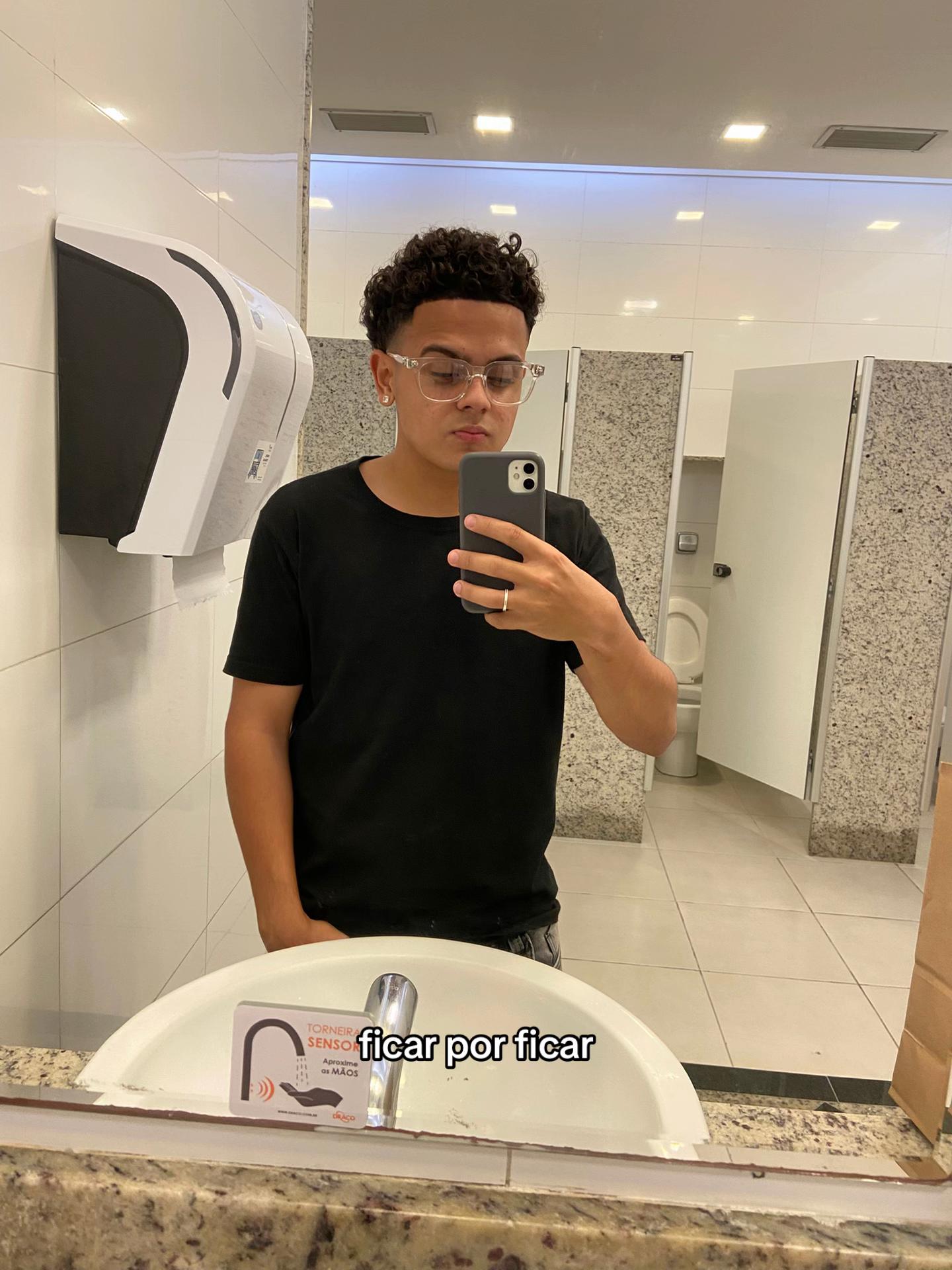 @henrywhh