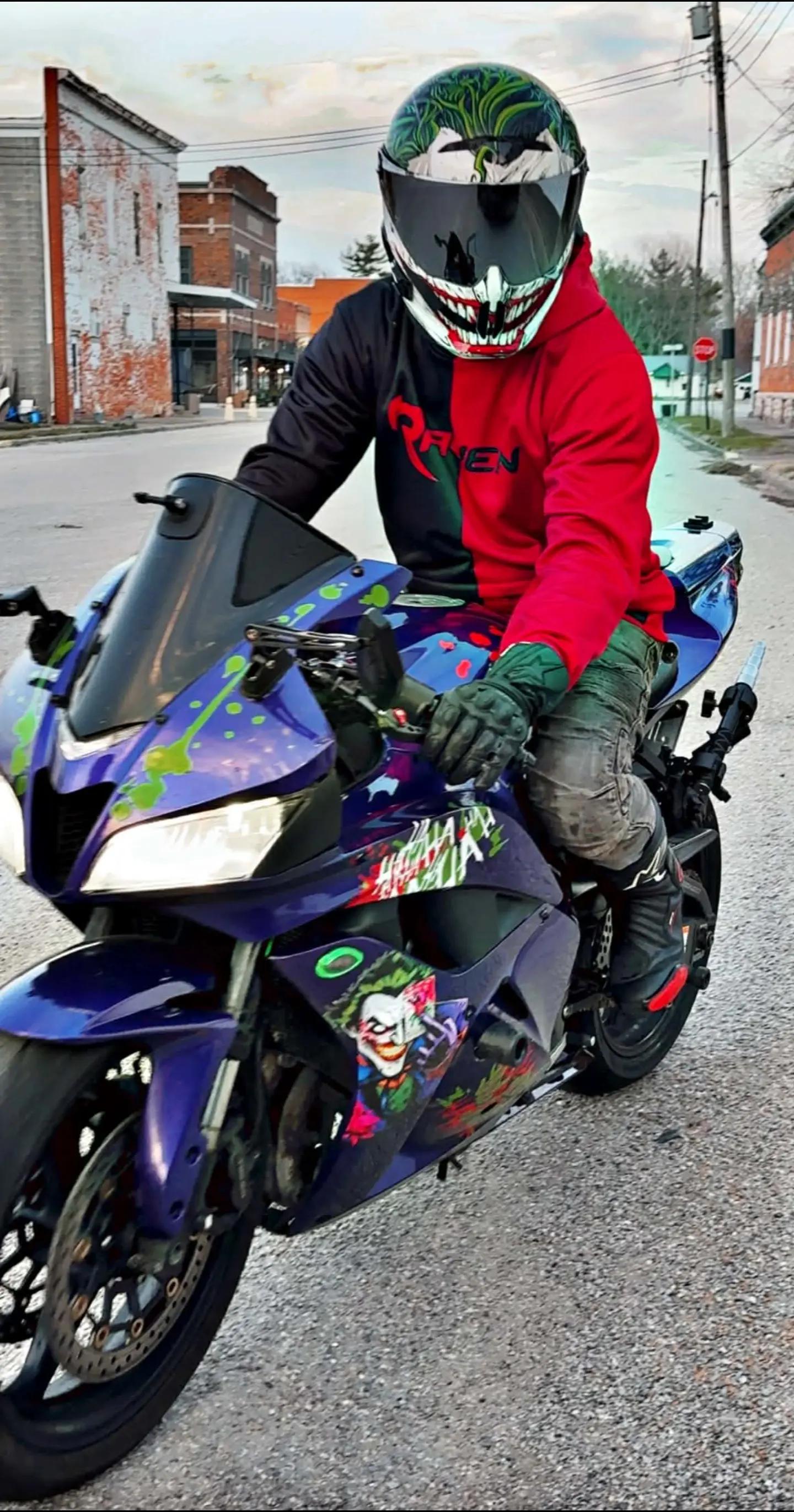 @TwoWheelJokerr