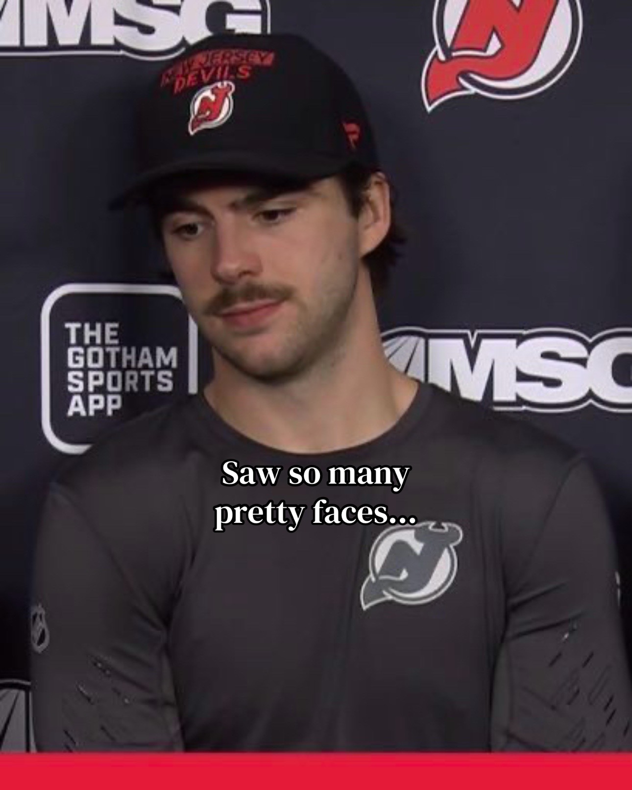 @Sara 🏒 | hockeynbooks
