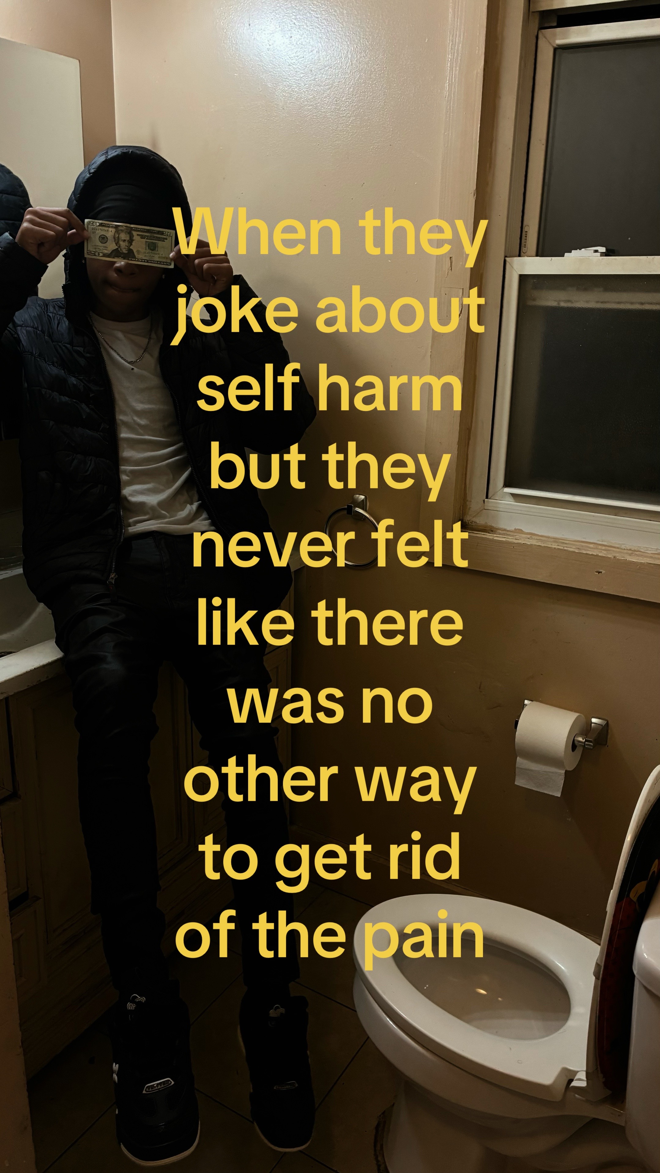 @⃟