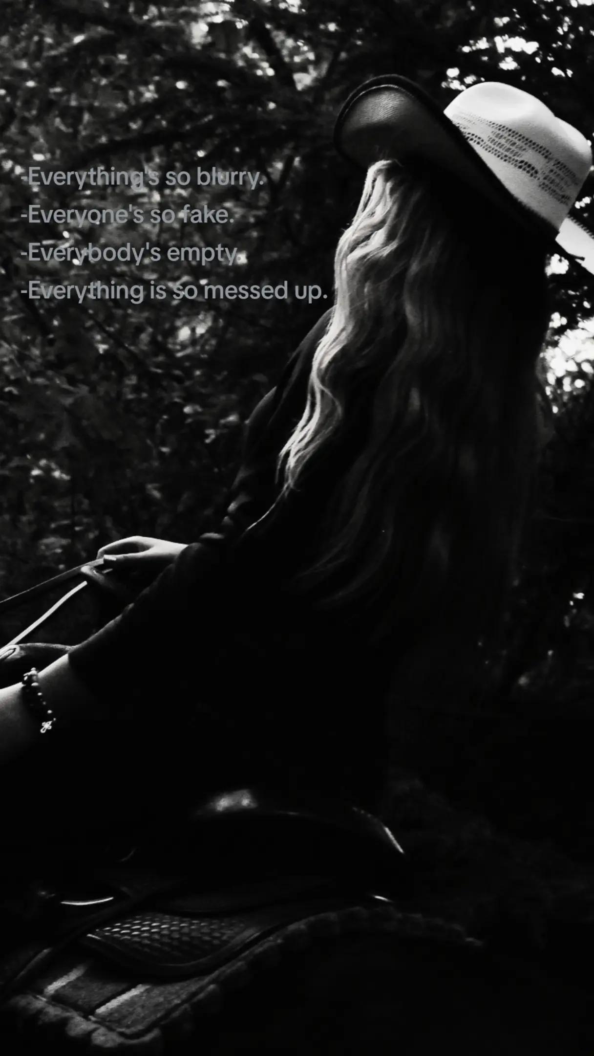 @_that_0ne_blonde