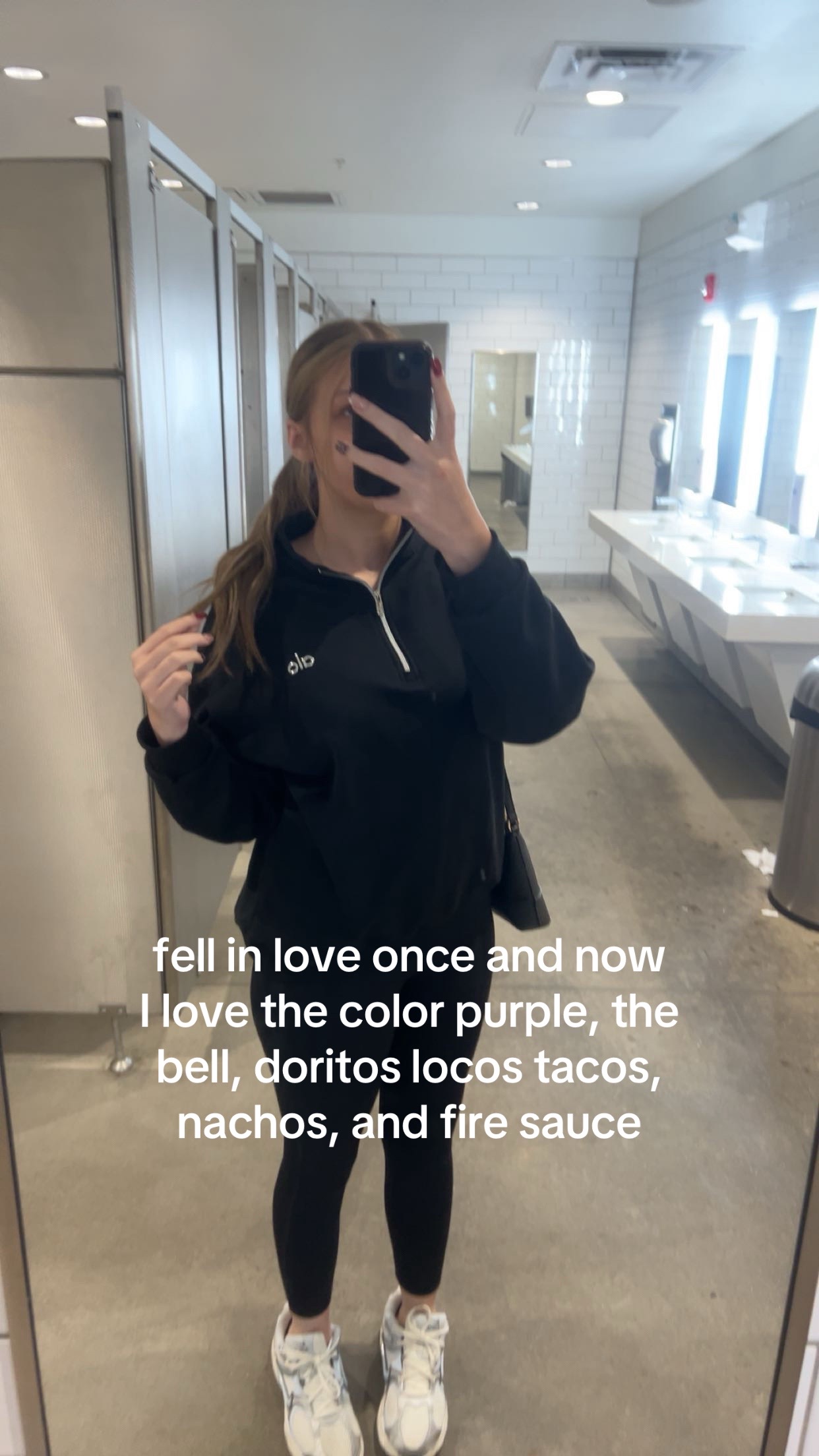 @🧟&zwj;♀️
