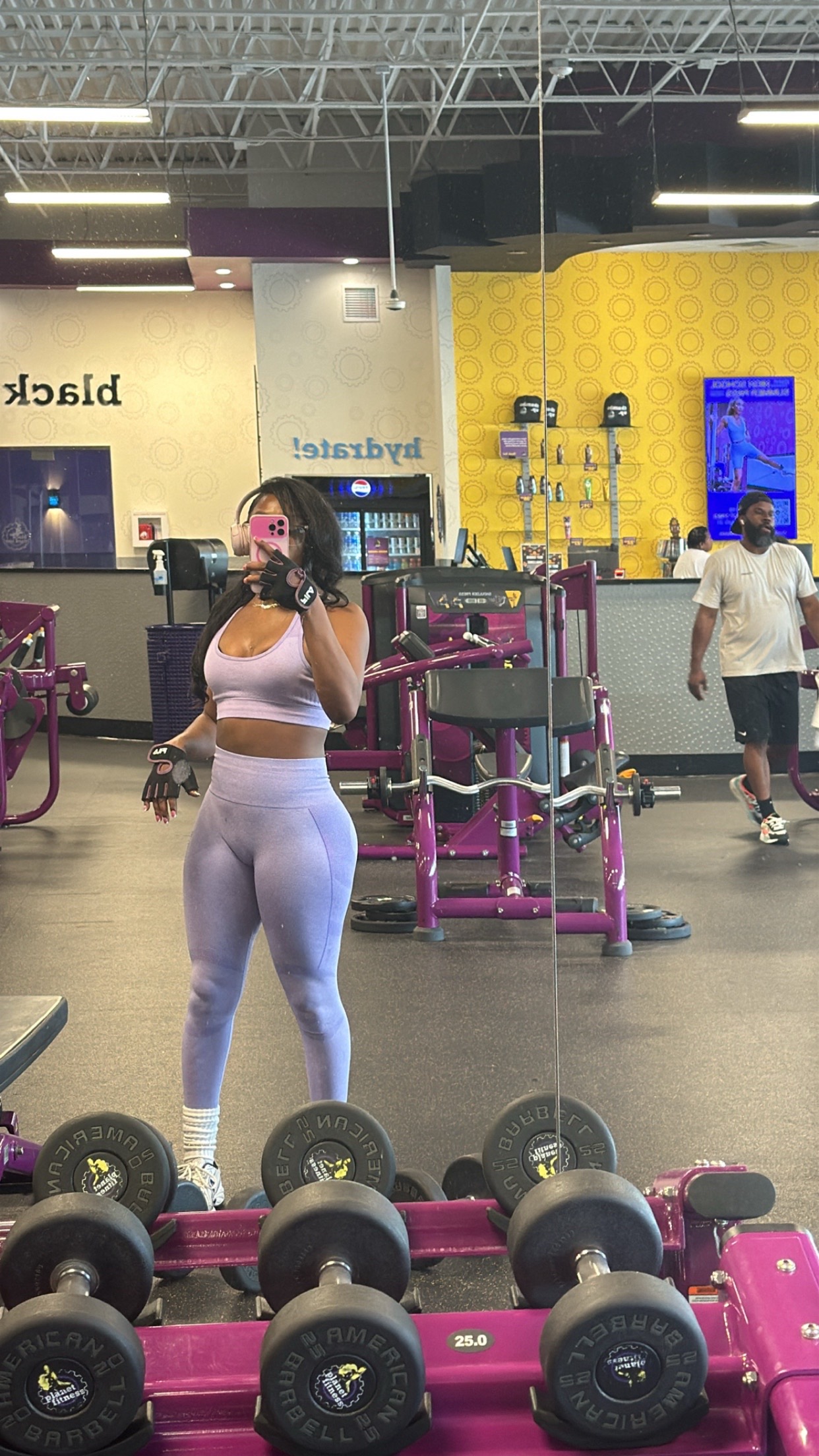 @PrettyWithaScar