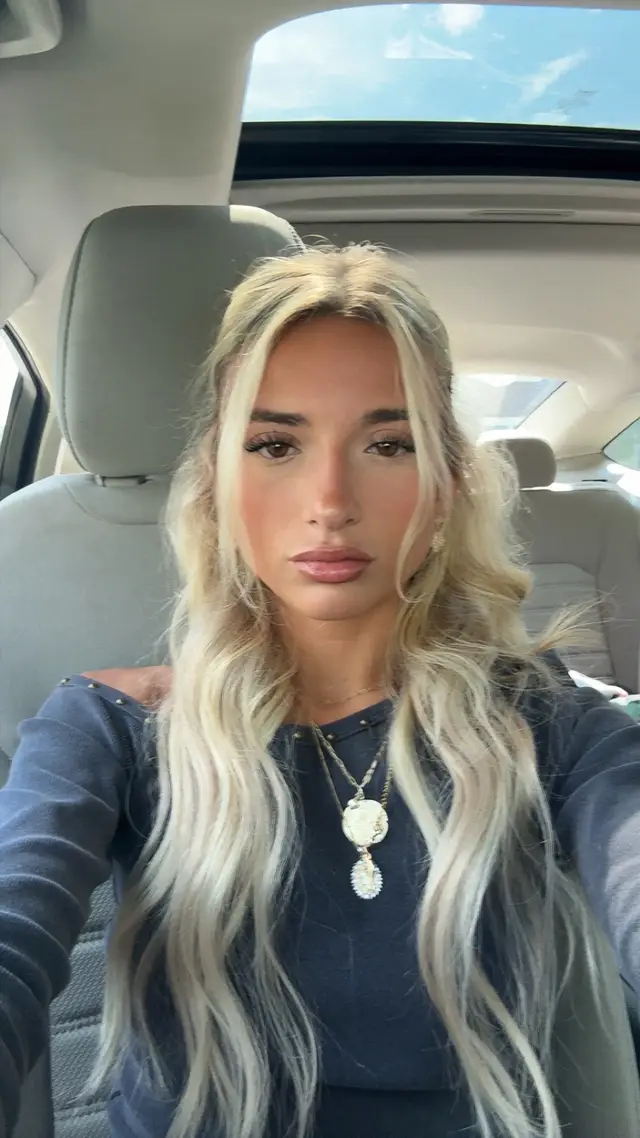@bella