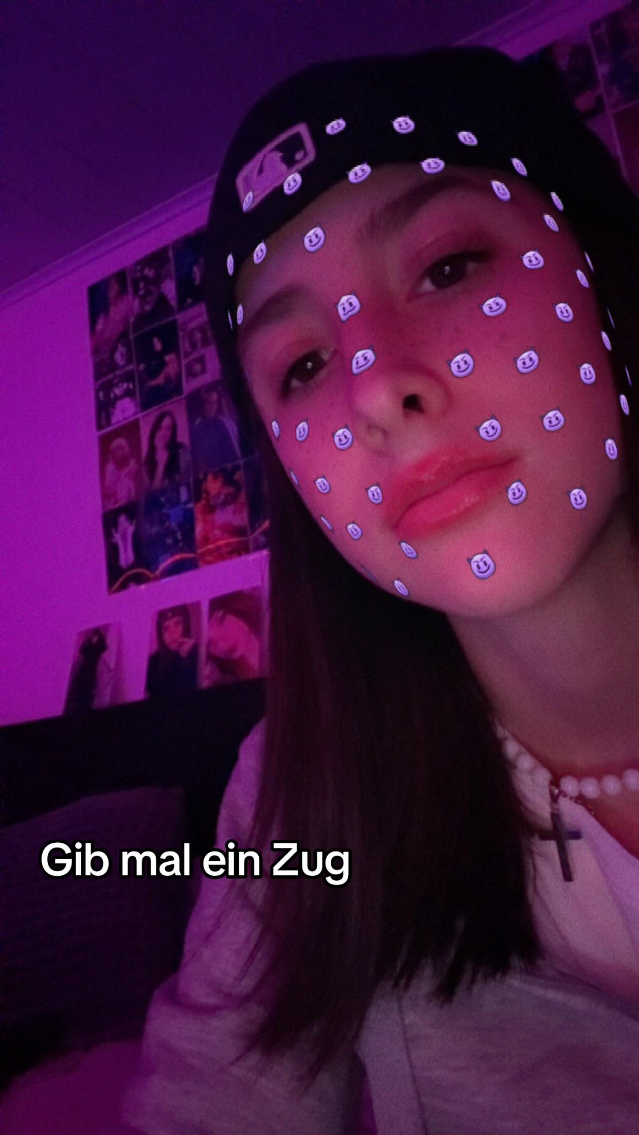 @itzz.chxenne