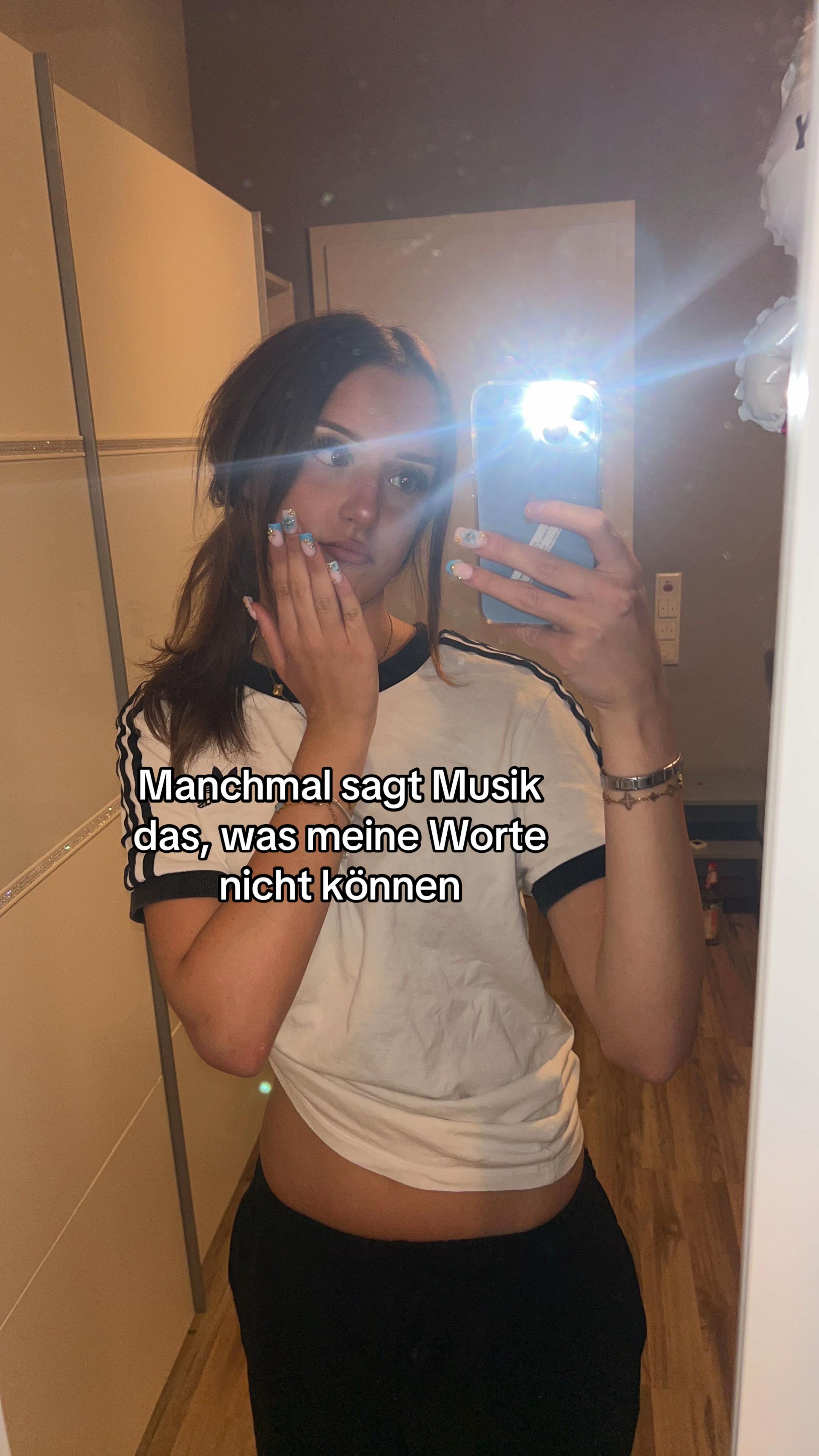 @👸🏽