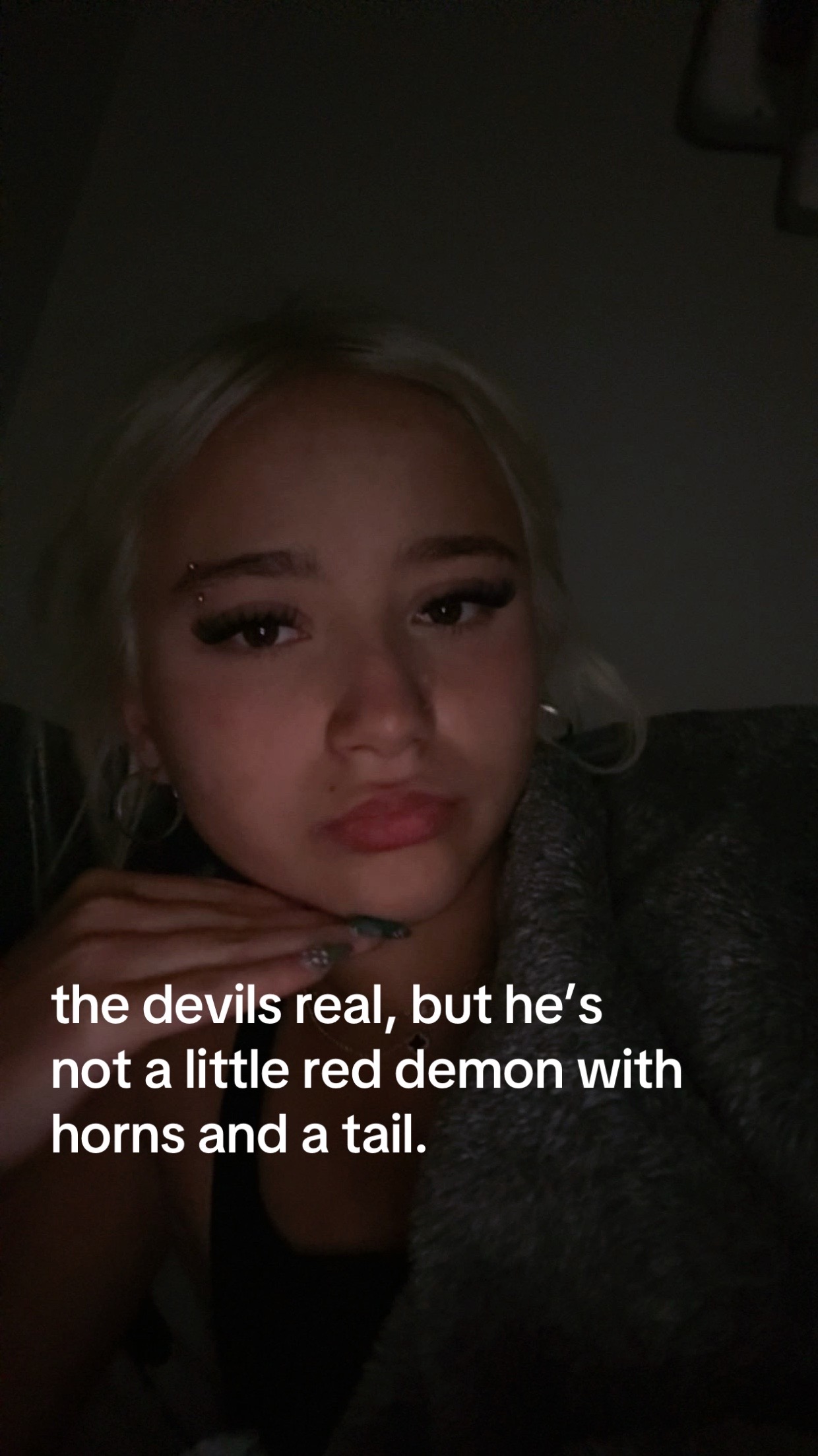 @⃟