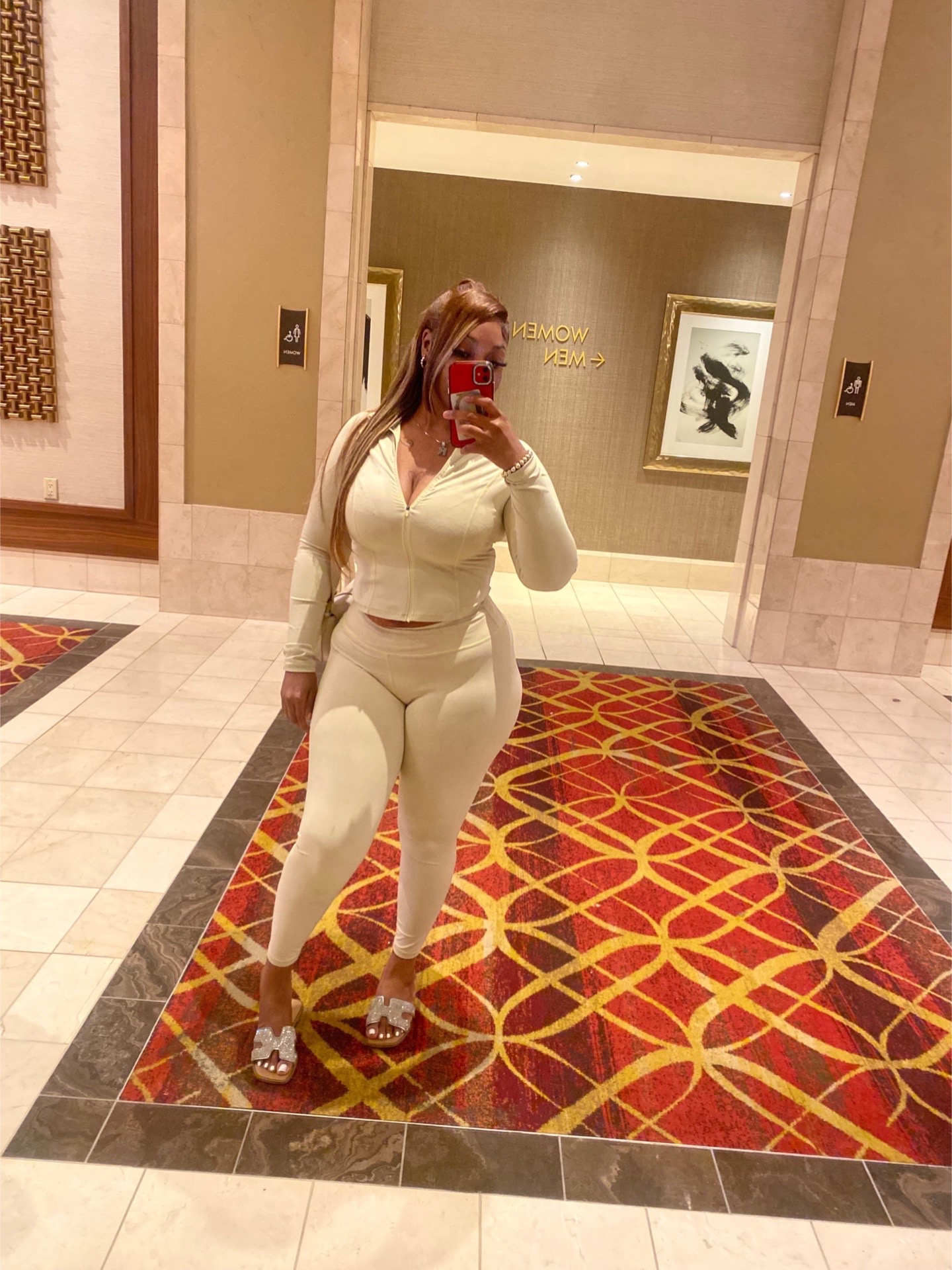 @Kyraa
