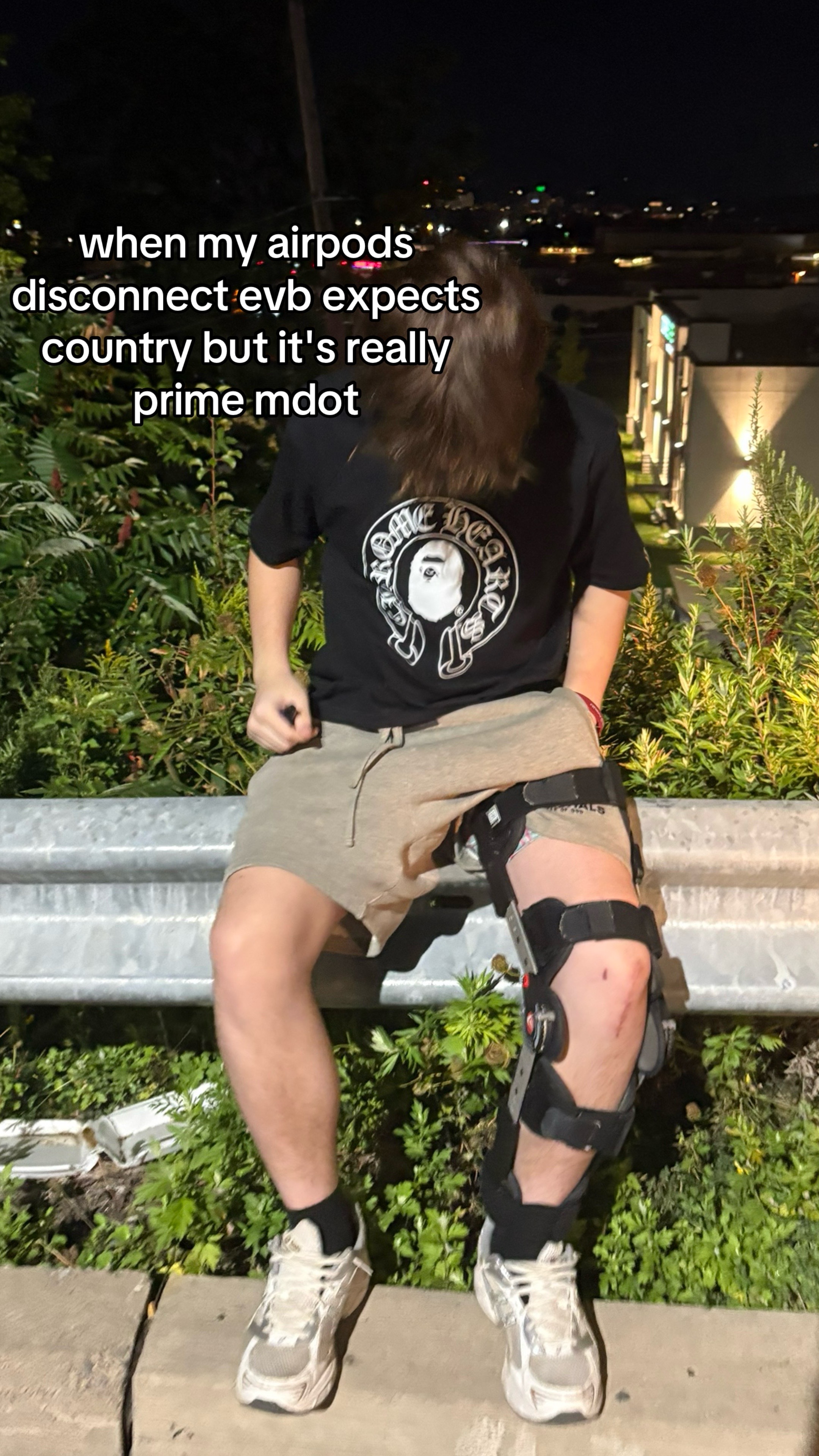 @⃟